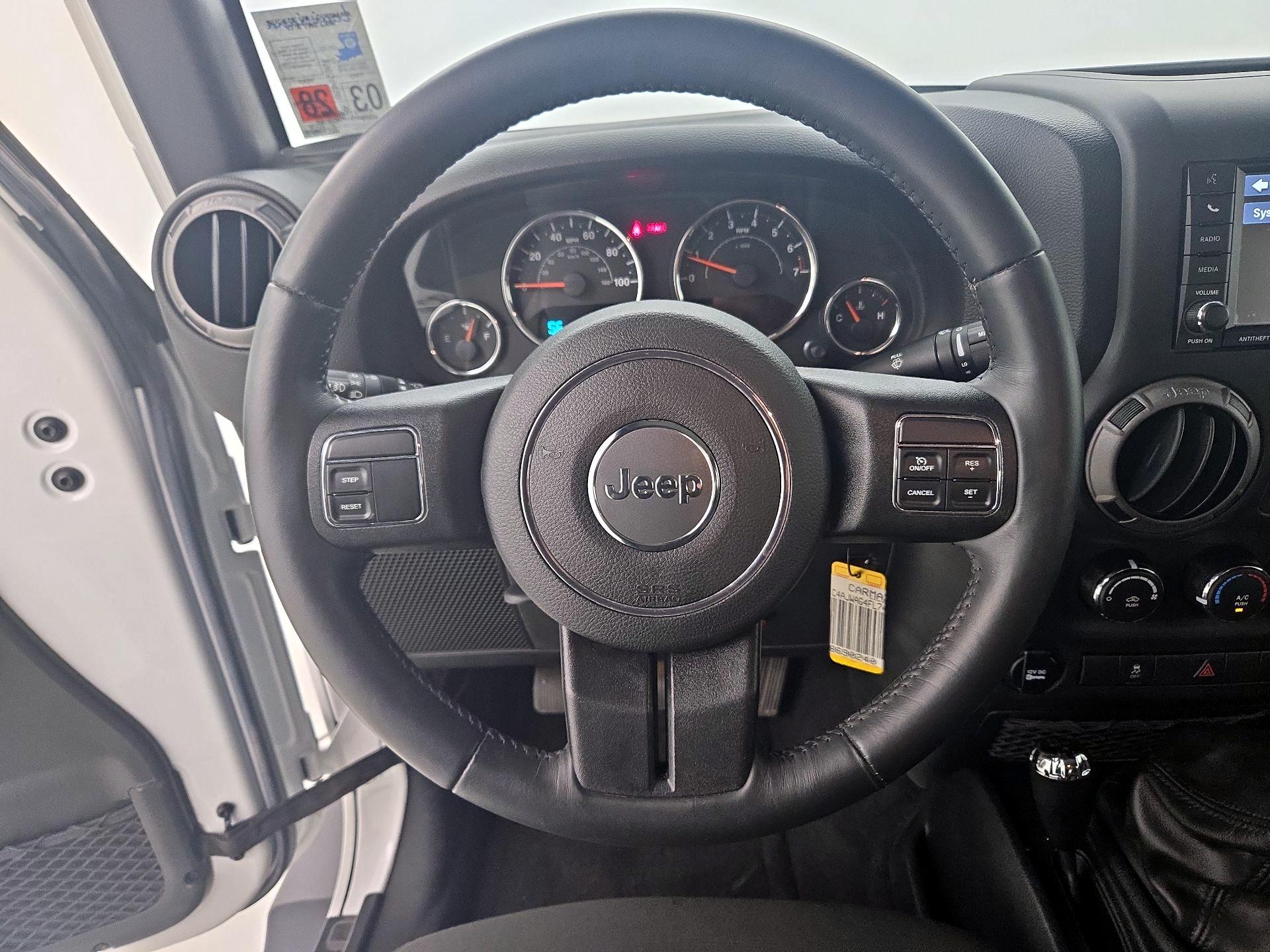 Thumbnail: 2015 Jeep Wrangler - 10