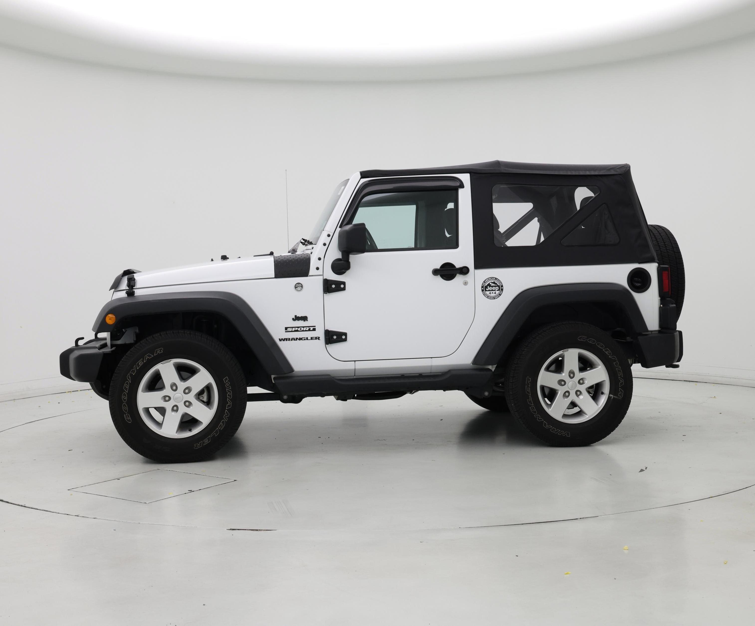 Thumbnail: 2015 Jeep Wrangler - 3
