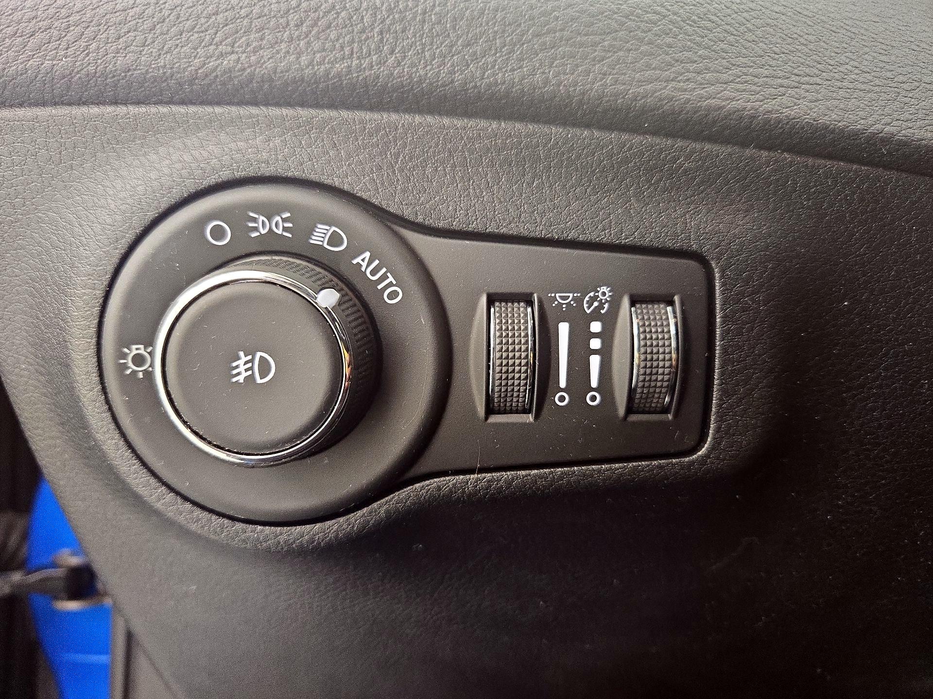 Thumbnail: 2018 Jeep Compass - 13
