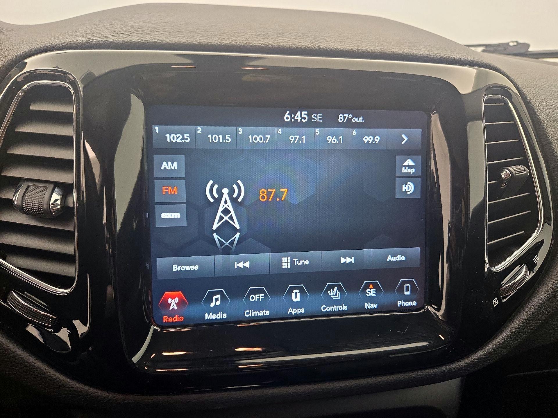 Thumbnail: 2018 Jeep Compass - 16