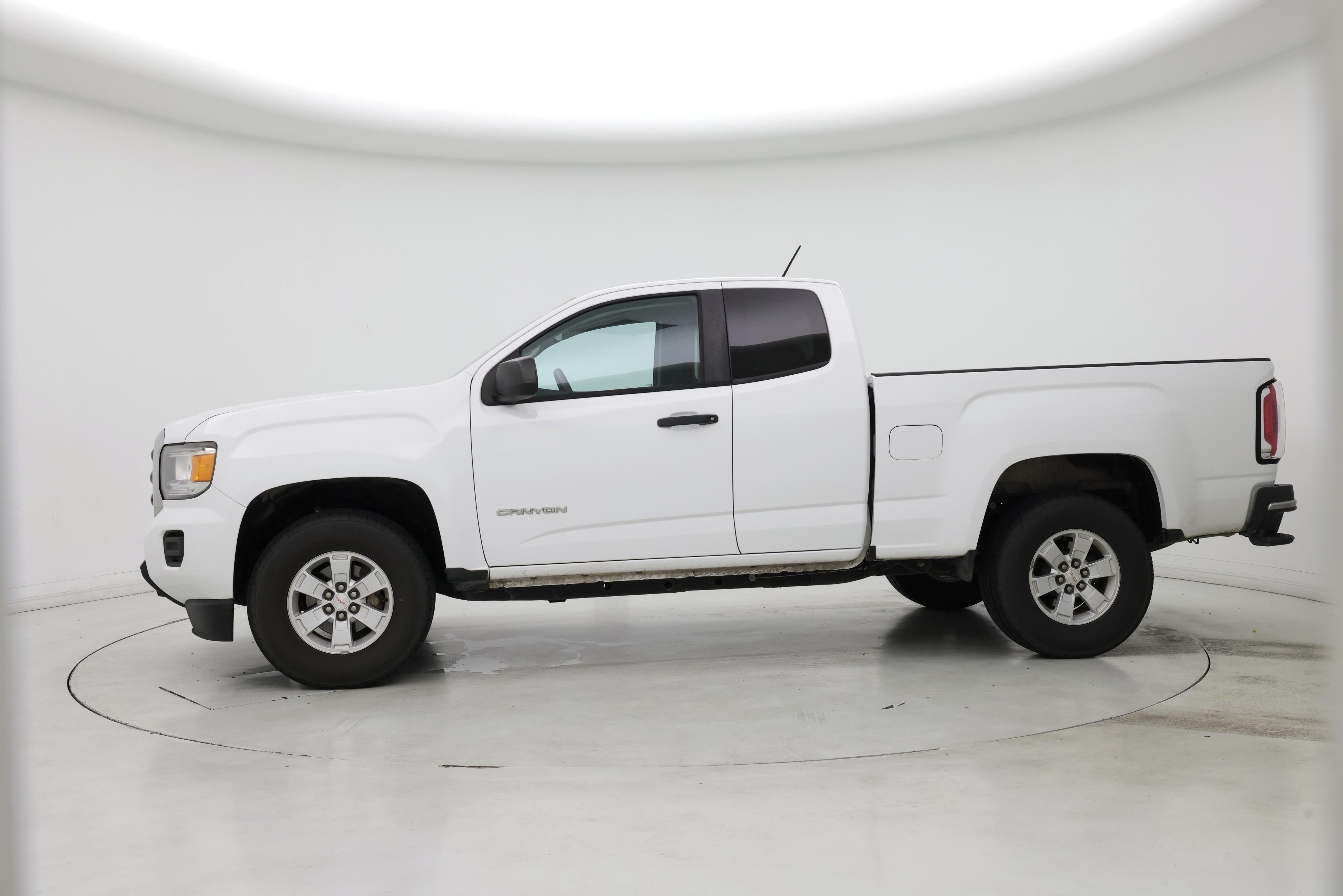 Thumbnail: 2017 GMC Canyon - 3
