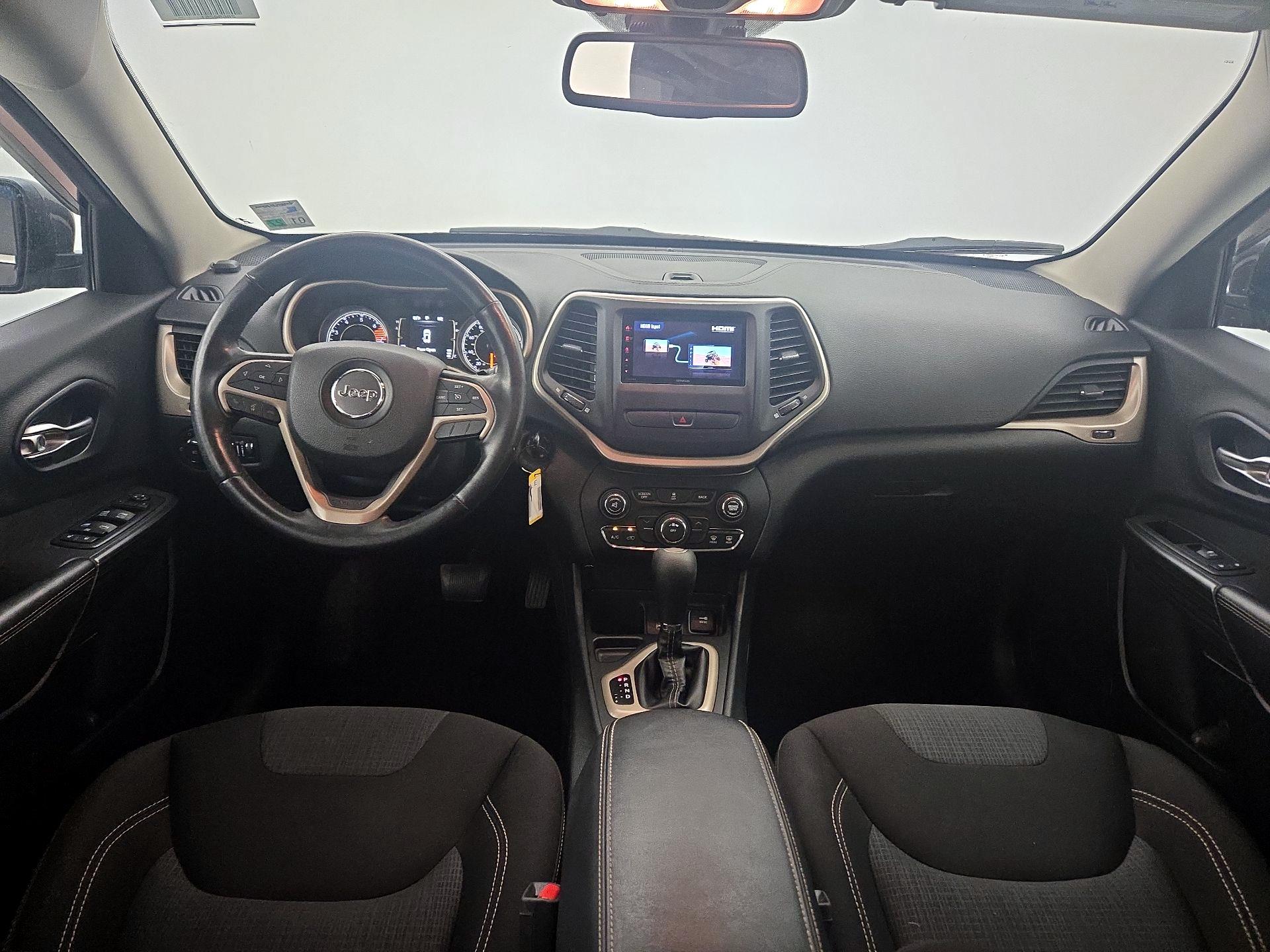 Thumbnail: 2016 Jeep Cherokee - 9
