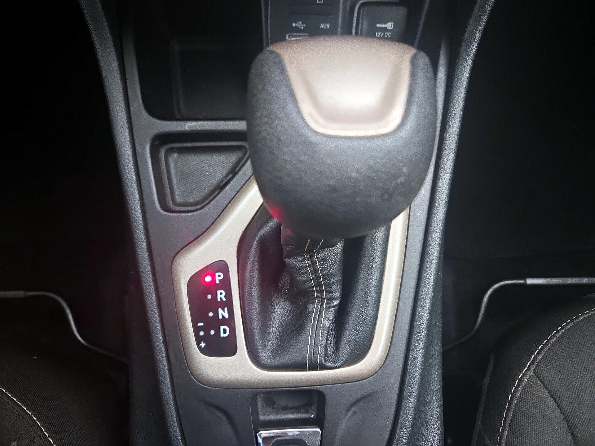 Thumbnail: 2016 Jeep Cherokee - 17