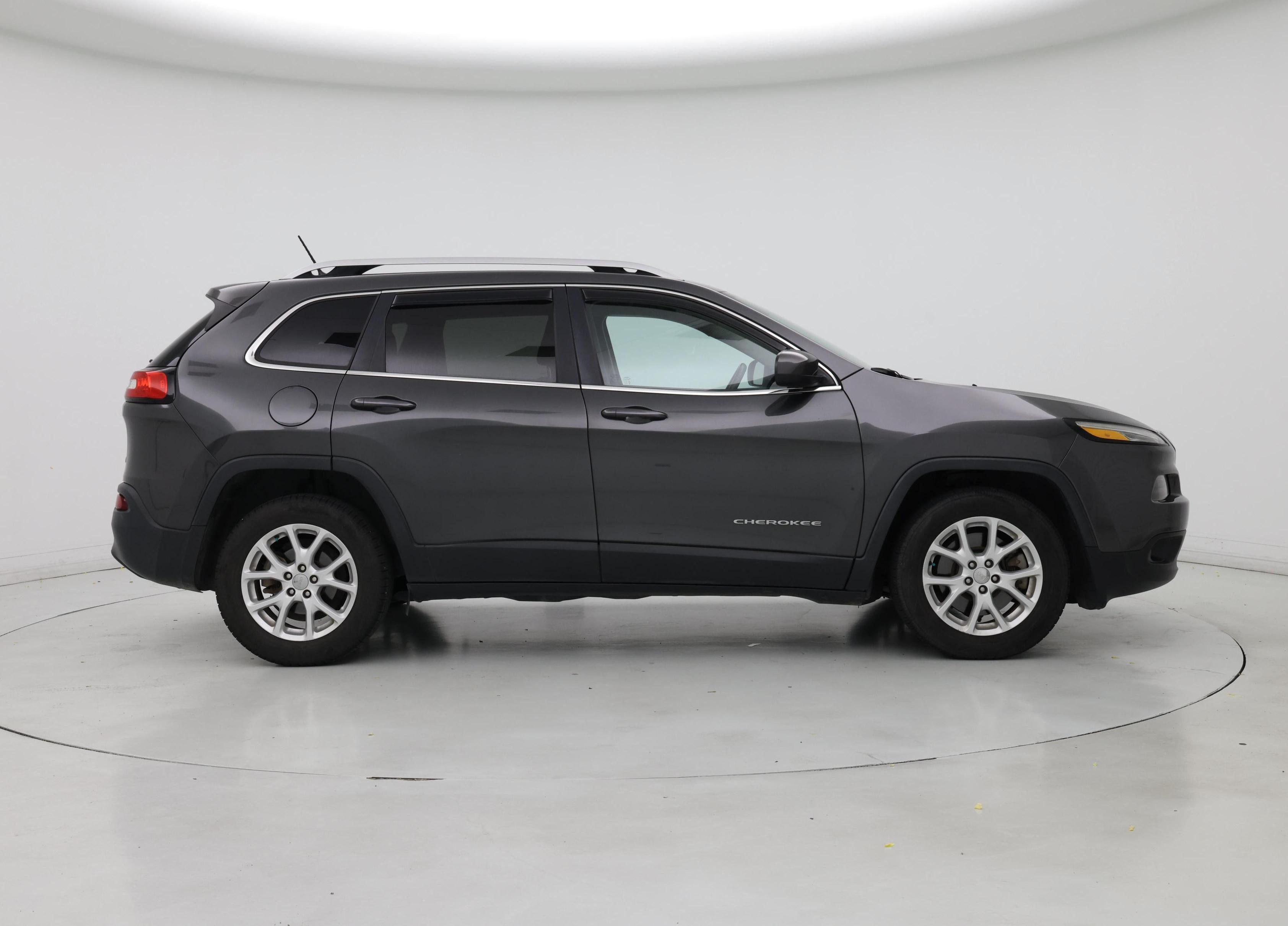 Thumbnail: 2016 Jeep Cherokee - 7