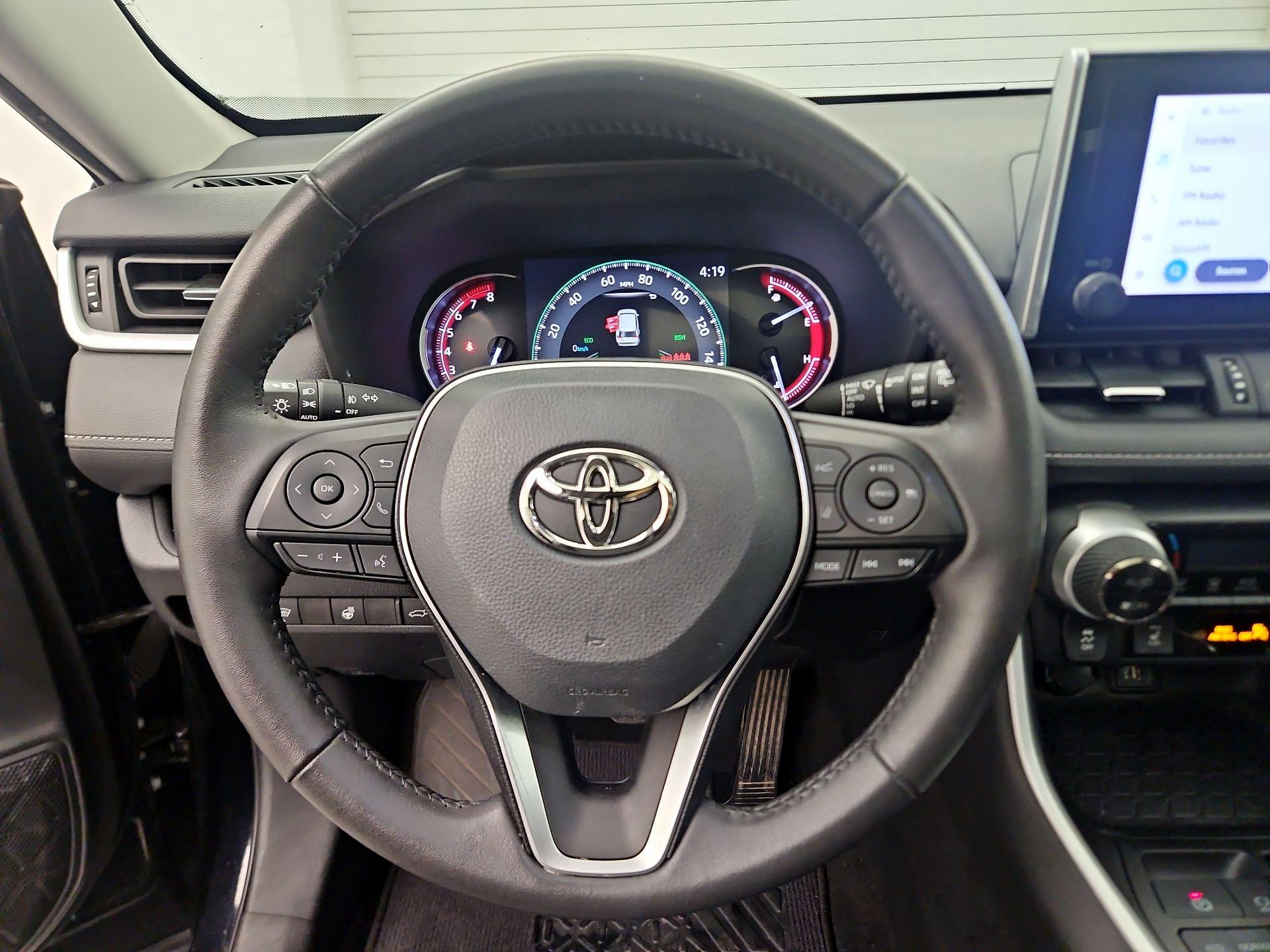 Thumbnail: 2023 Toyota RAV4 - 10