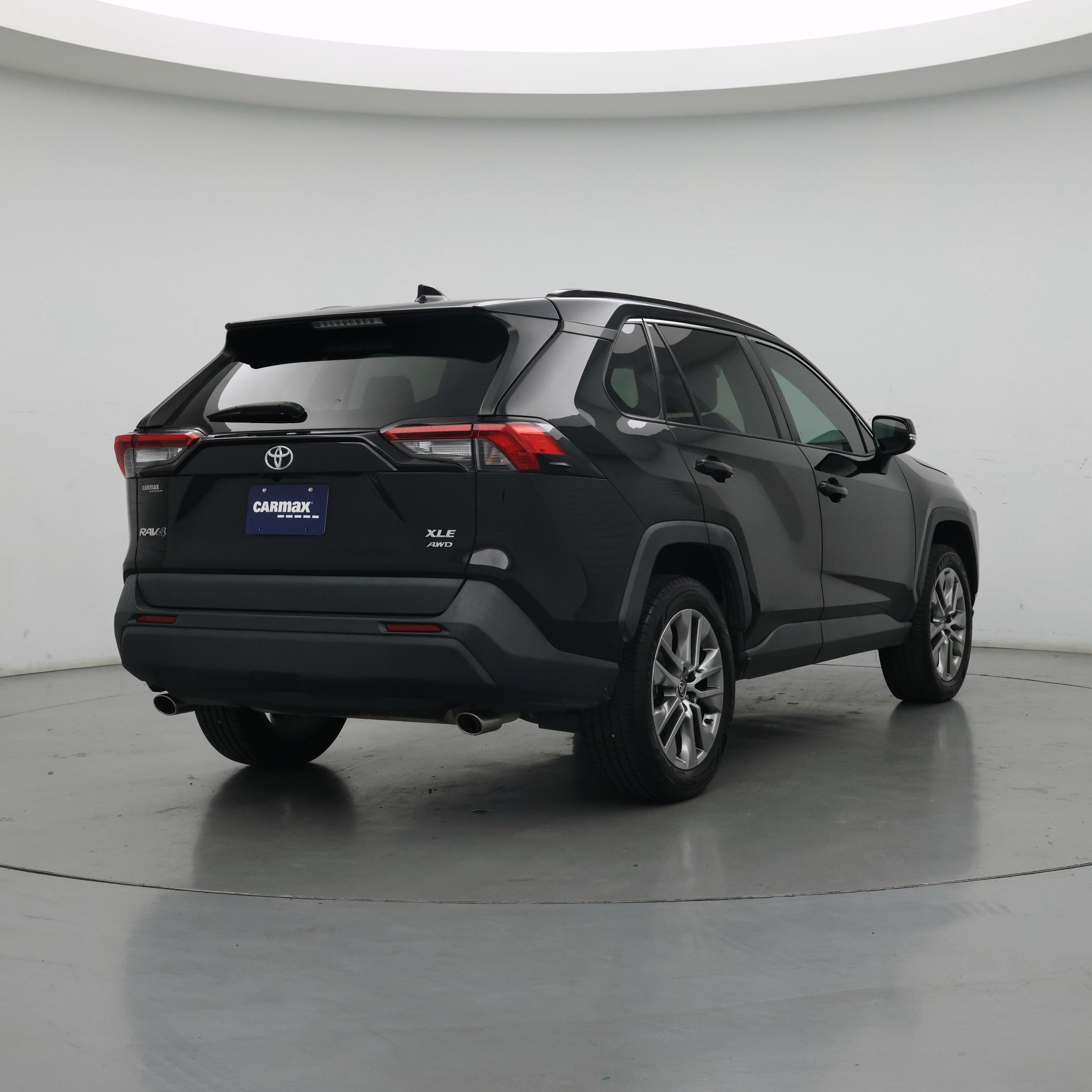 Thumbnail: 2023 Toyota RAV4 - 8