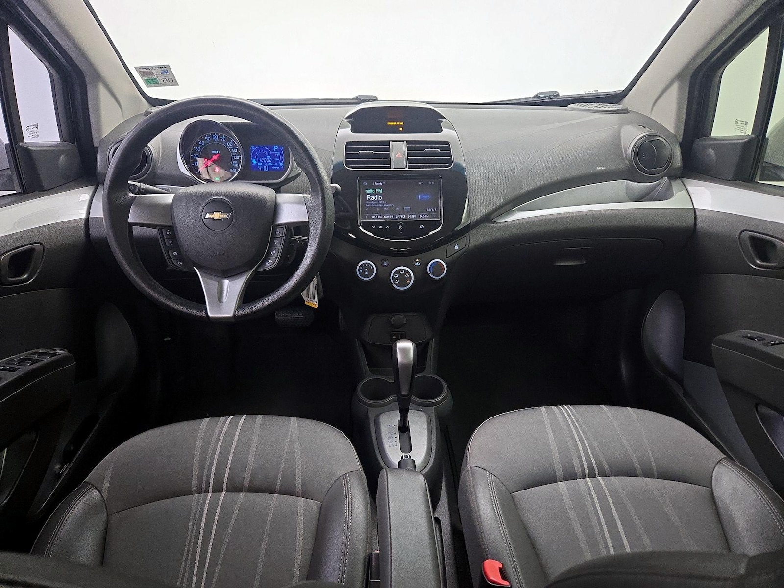 2015 Chevrolet Spark 1LT - Photo 10