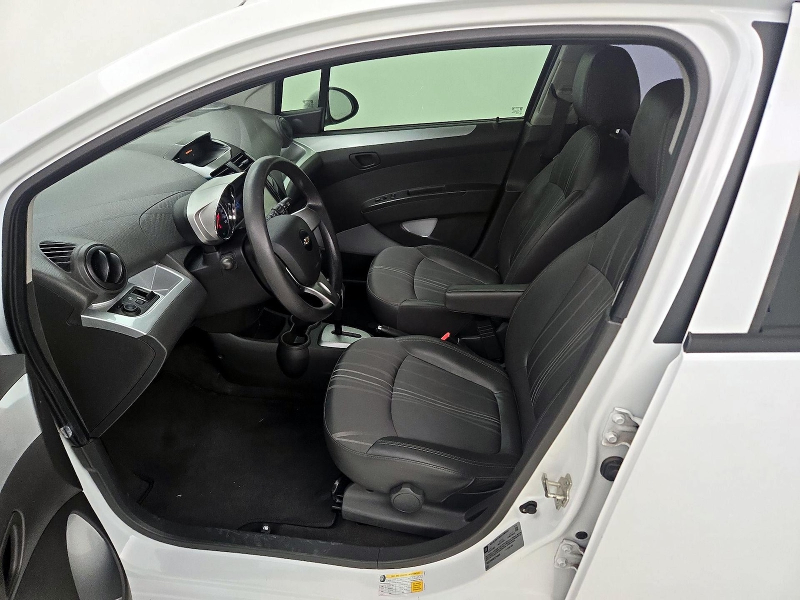 2015 Chevrolet Spark 1LT - Photo 12