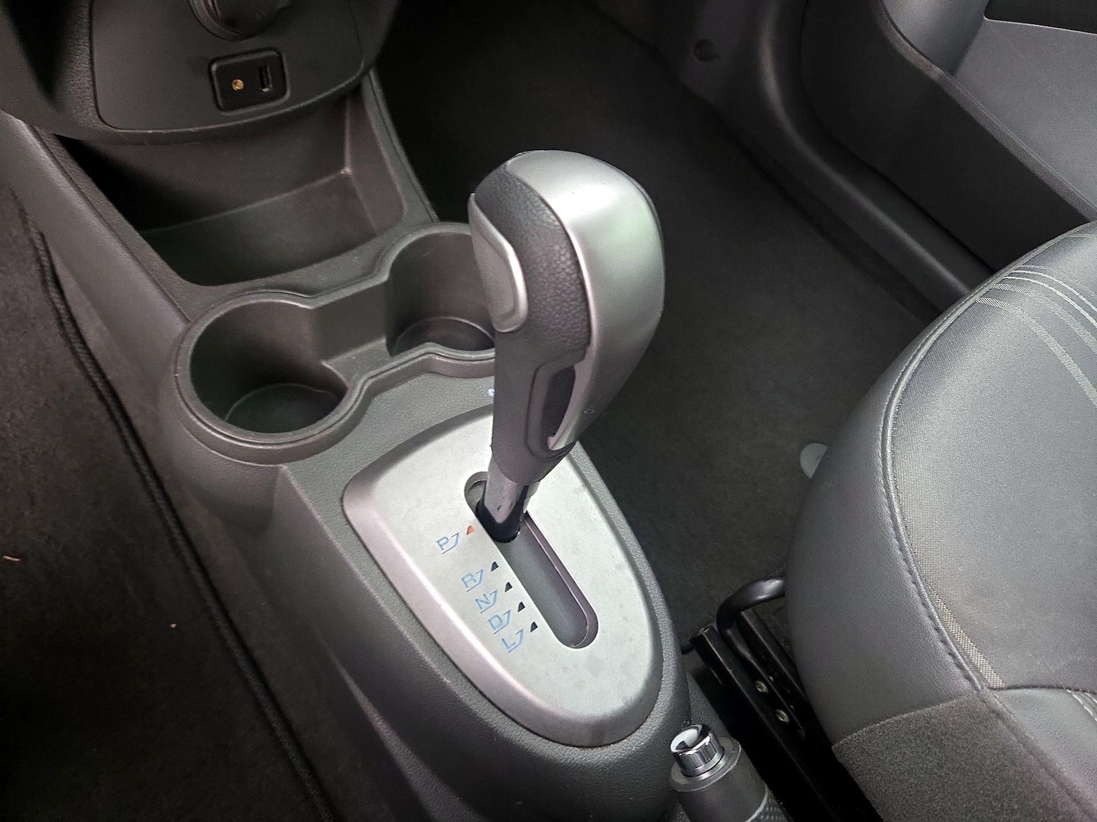 2015 Chevrolet Spark 1LT - Photo 16