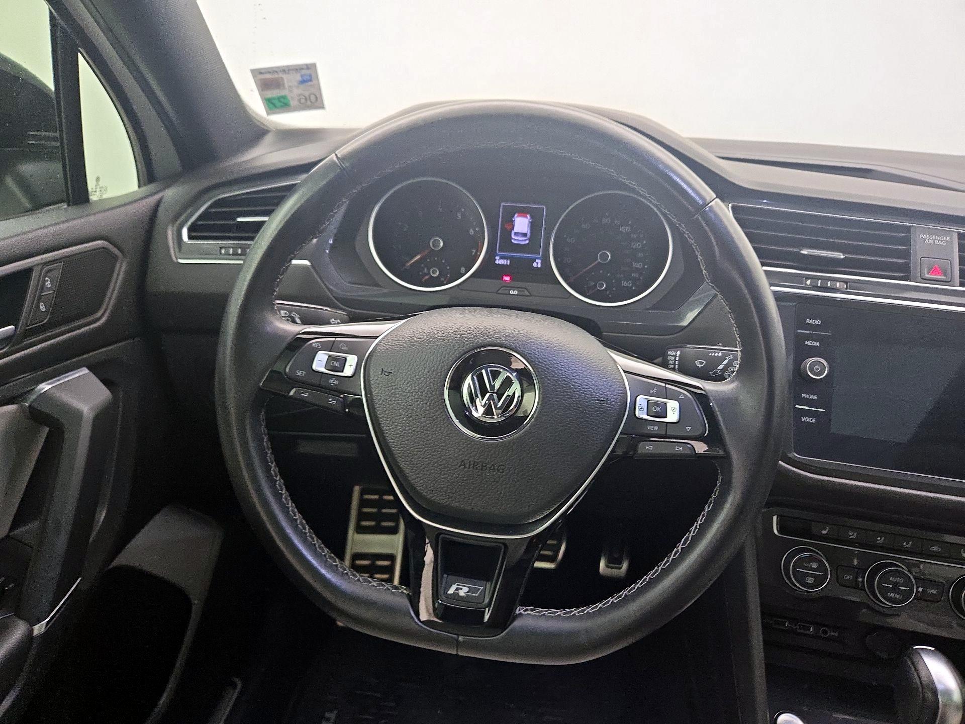 Thumbnail: 2020 Volkswagen Tiguan - 10
