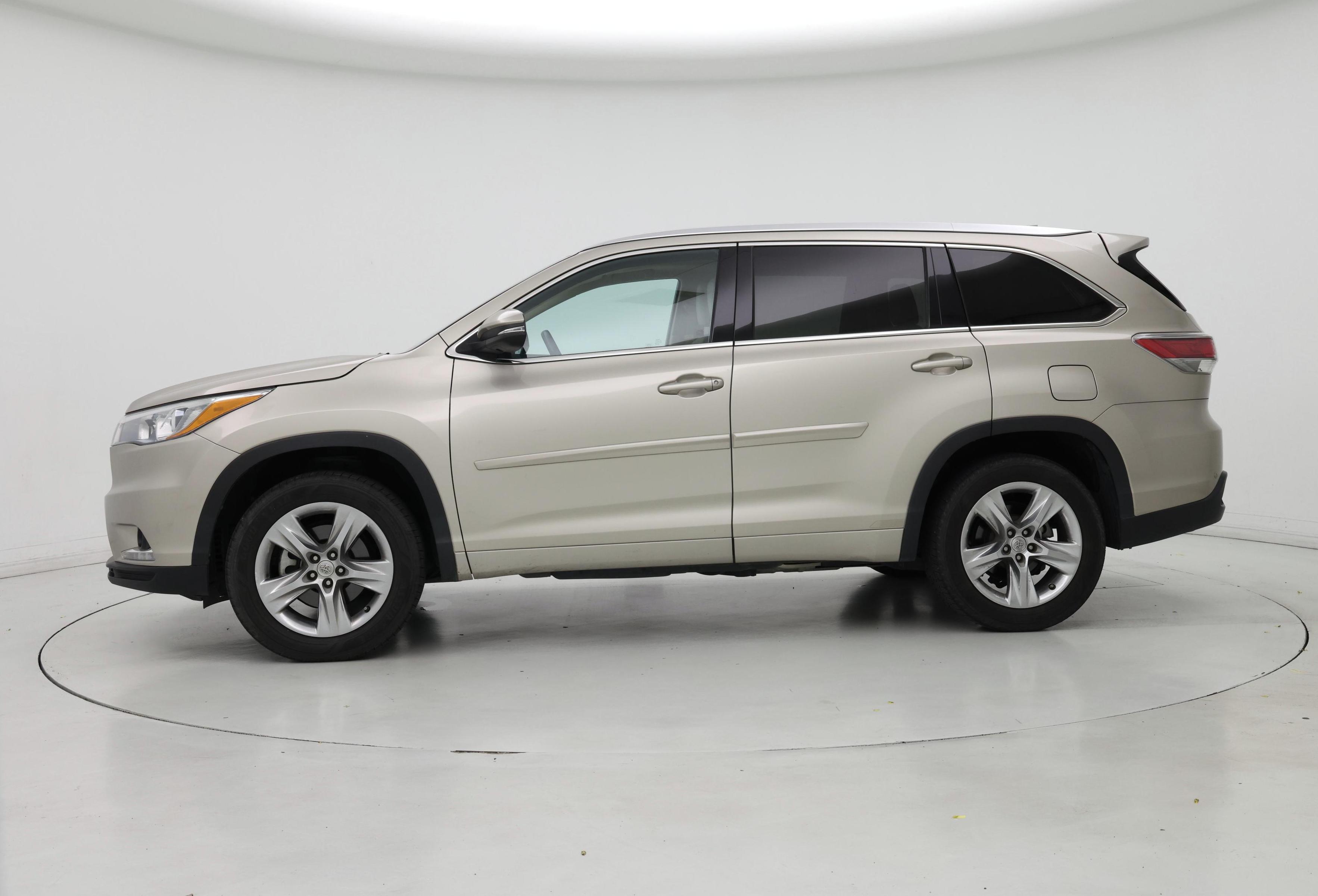 Thumbnail: 2014 Toyota Highlander - 3