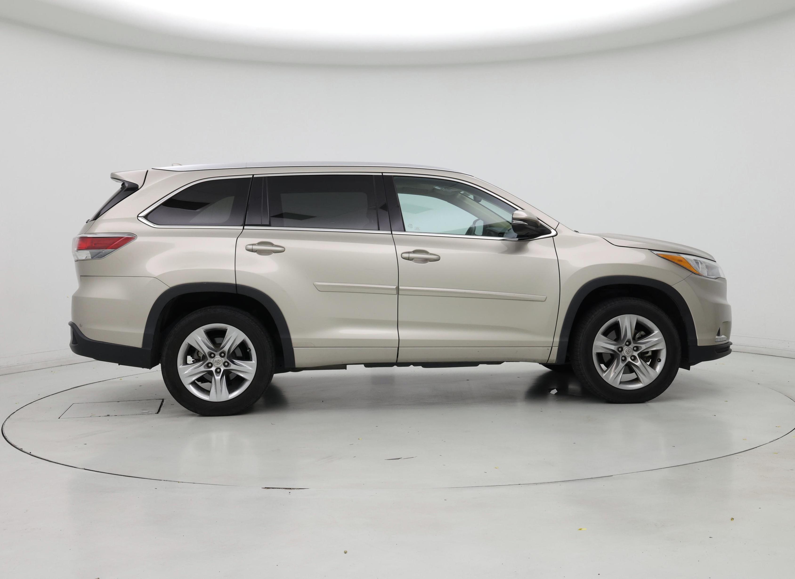 Thumbnail: 2014 Toyota Highlander - 7