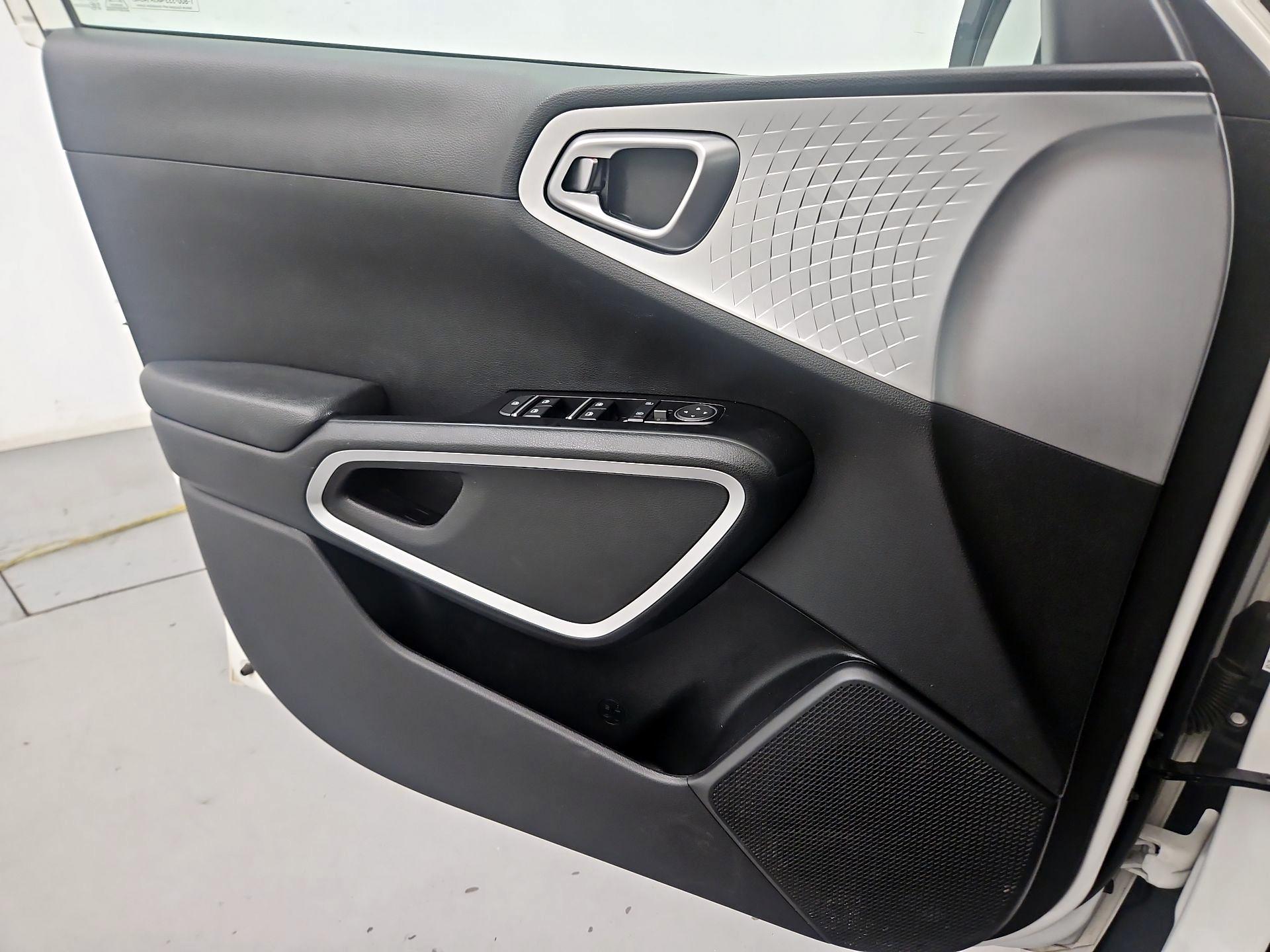 Thumbnail: 2025 Kia Soul - 10