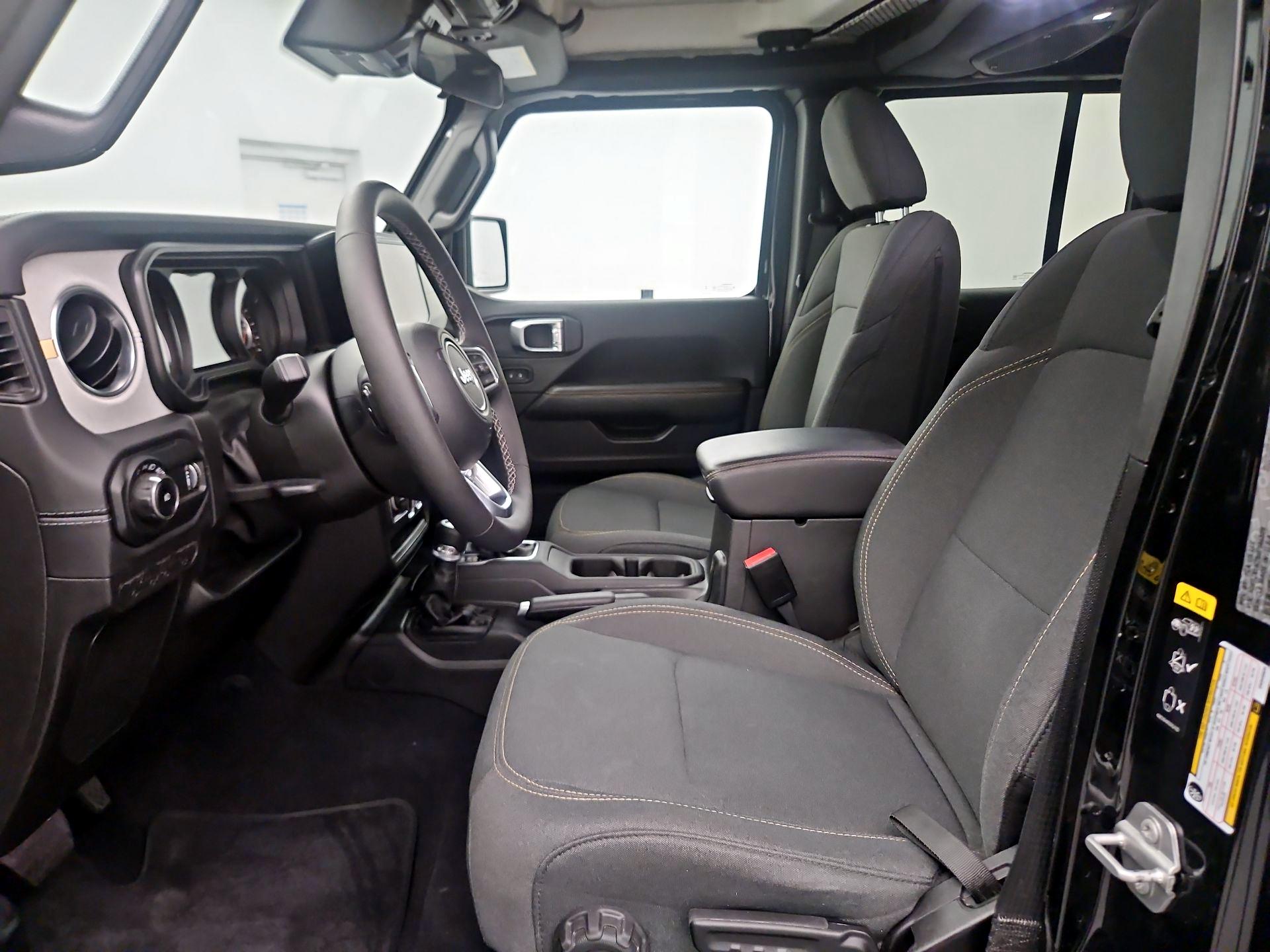 Thumbnail: 2025 Jeep Wrangler - 9