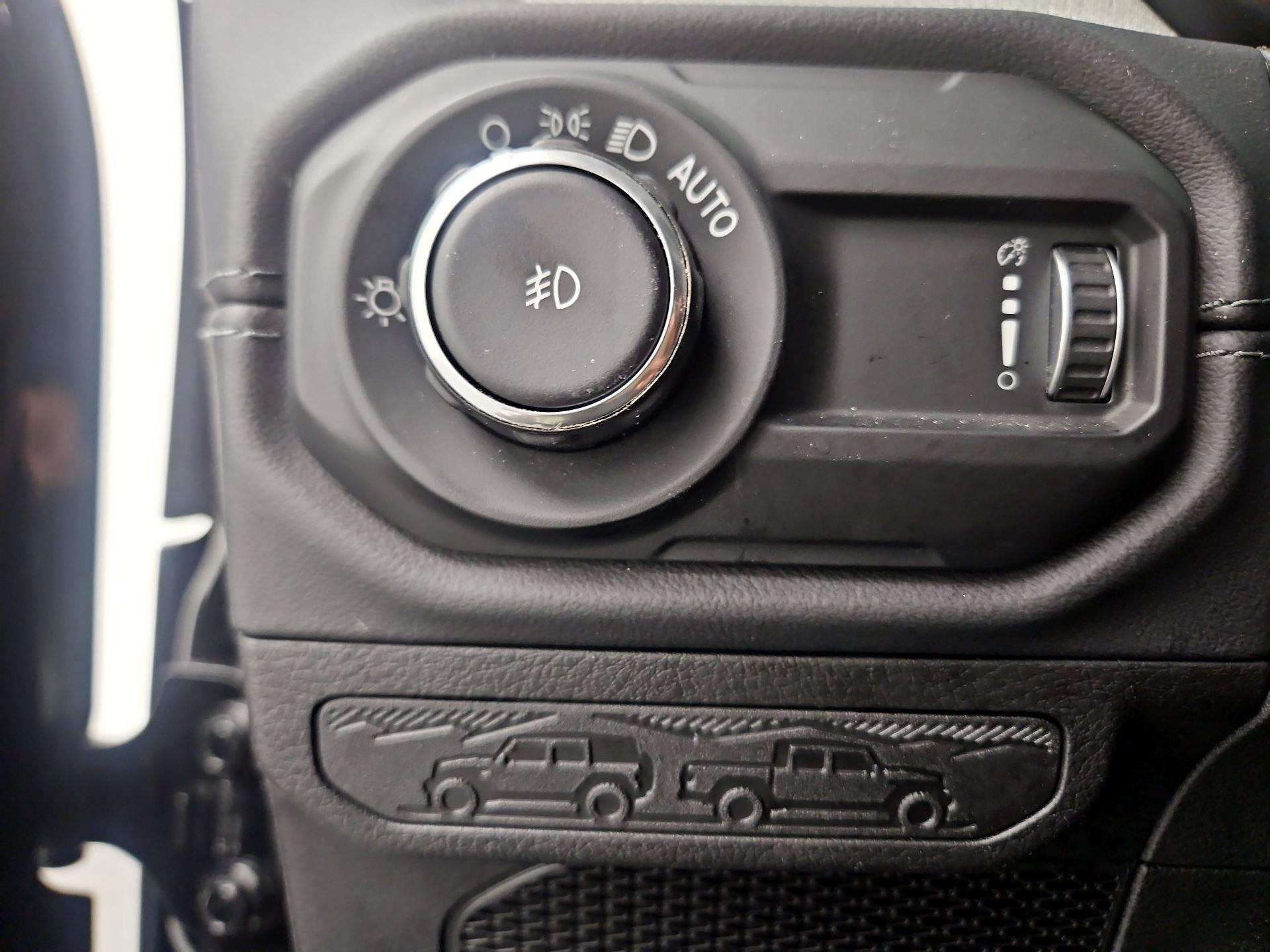 Thumbnail: 2025 Jeep Wrangler - 11