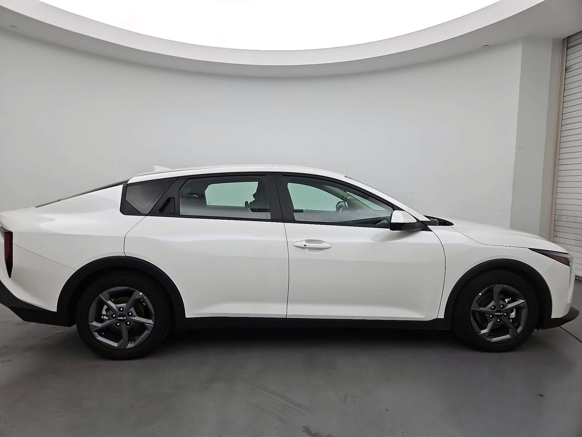Thumbnail: 2025 Kia K4 - 4