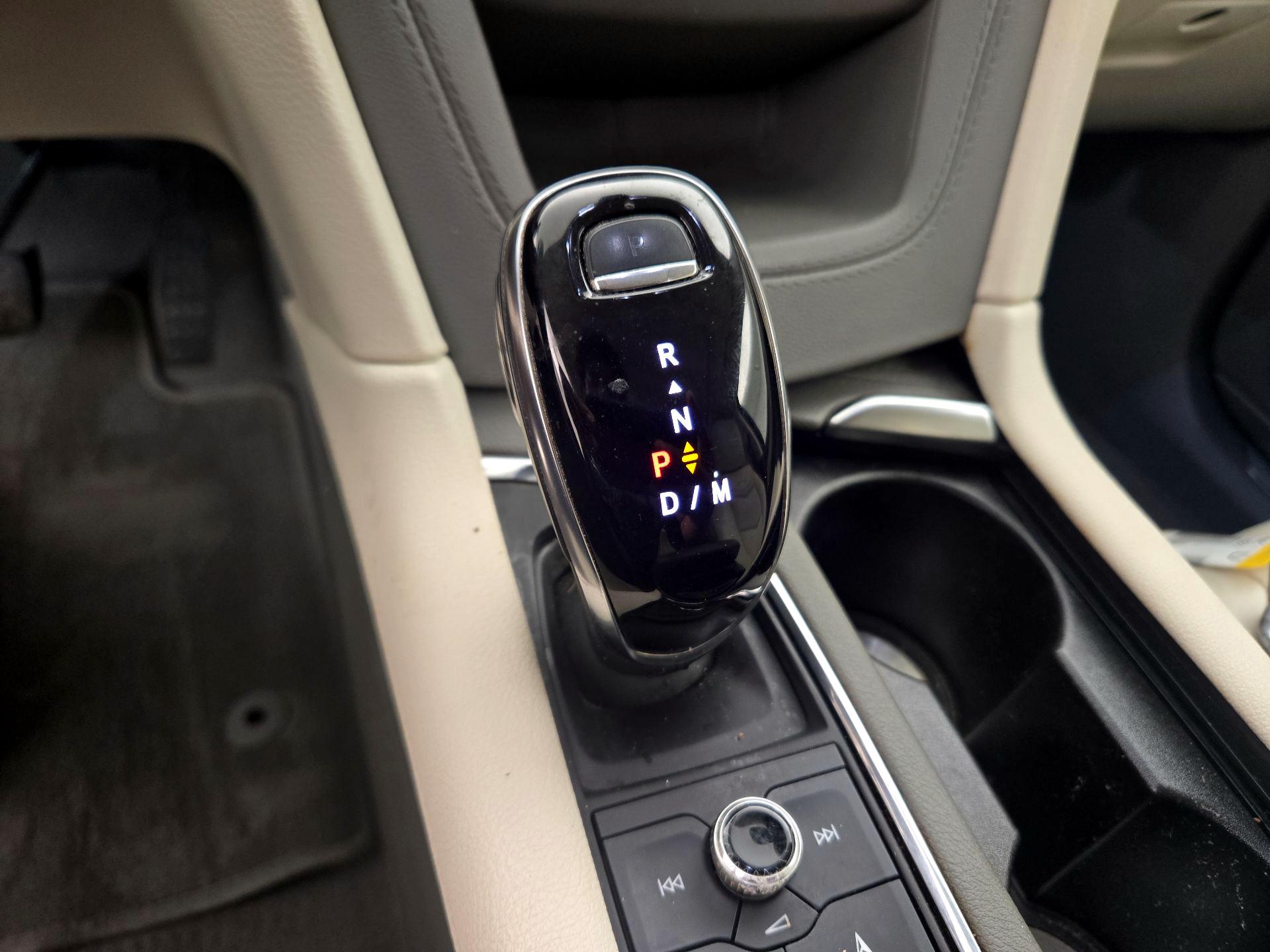 Thumbnail: 2021 Cadillac XT5 - 18