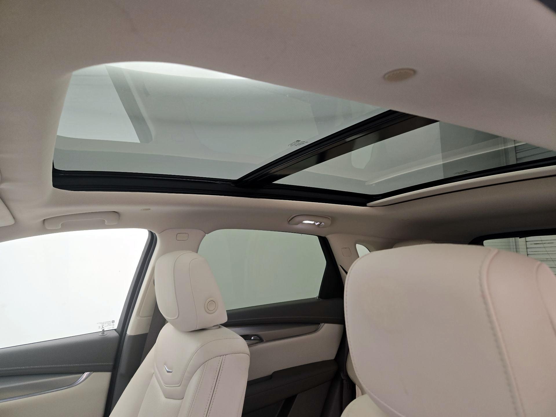 Thumbnail: 2021 Cadillac XT5 - 20