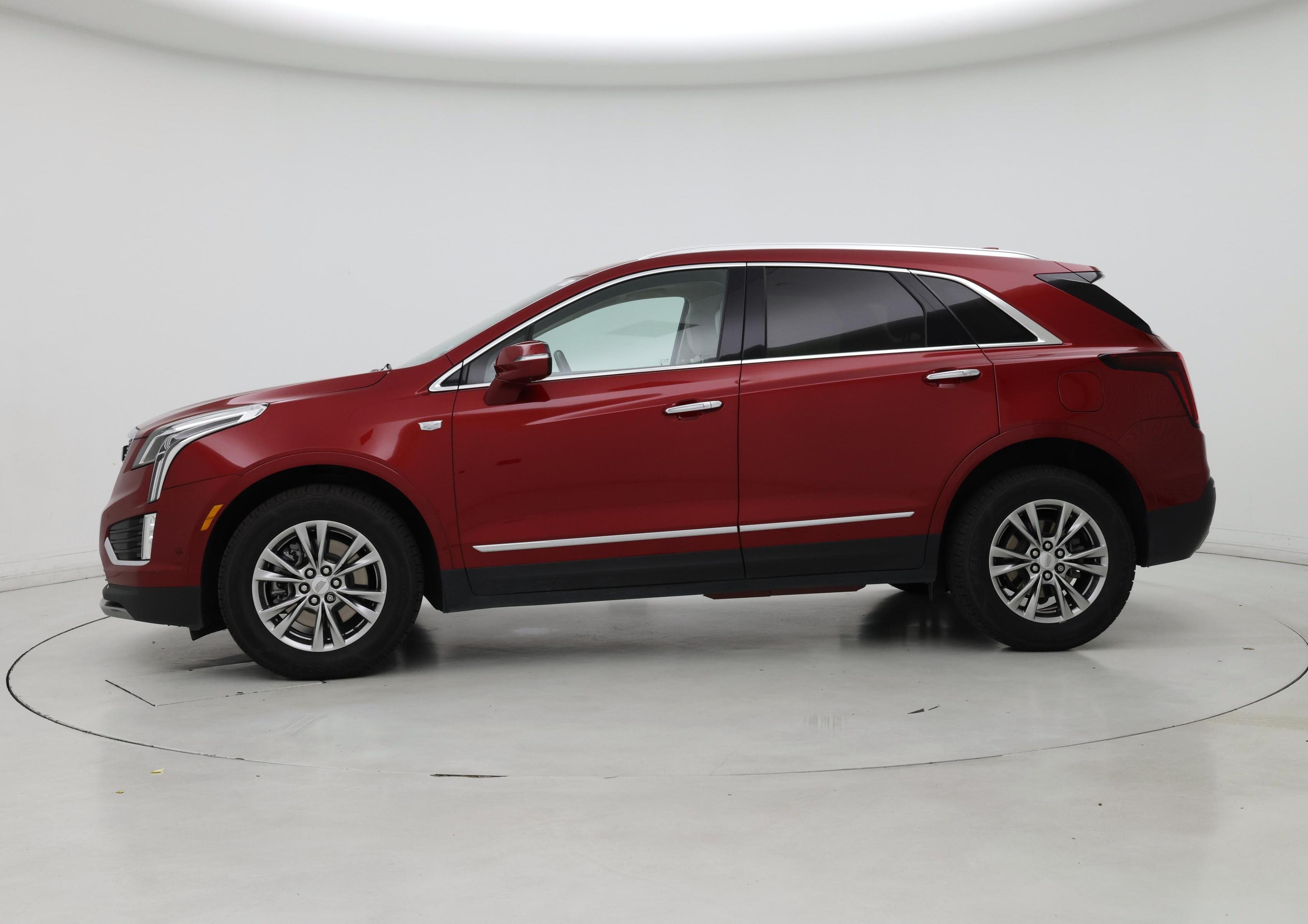 Thumbnail: 2021 Cadillac XT5 - 3