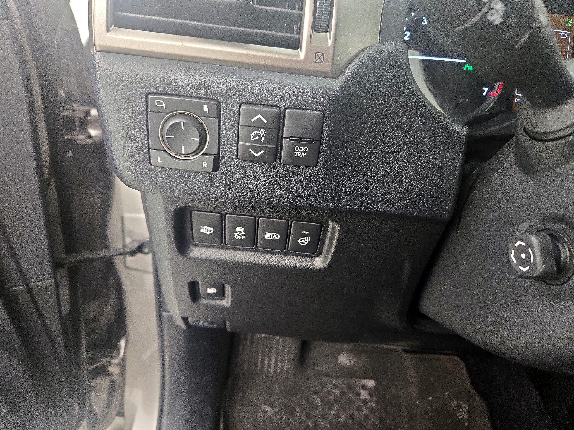 Thumbnail: 2021 Lexus GX - 13