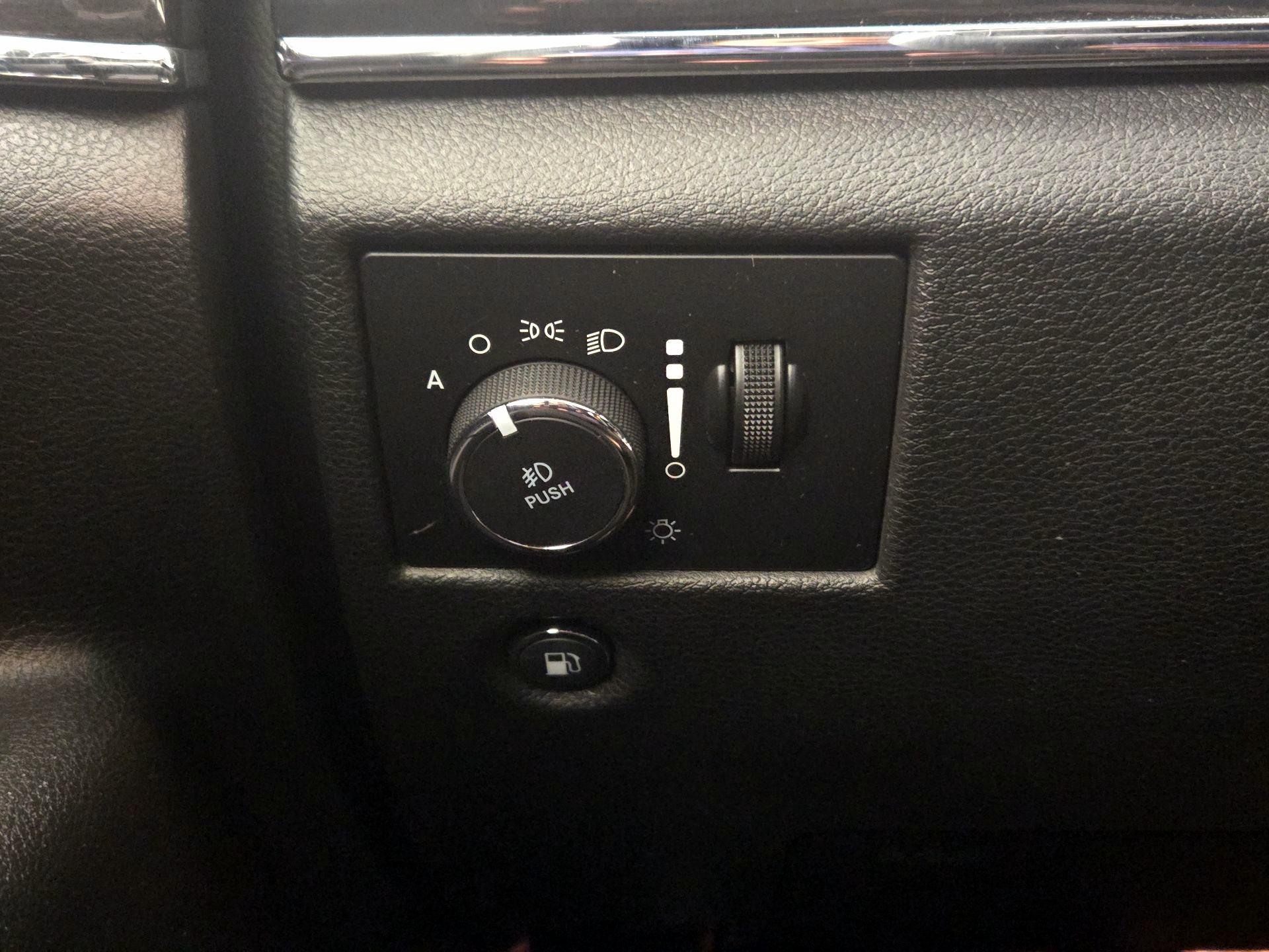 Thumbnail: 2021 Jeep Grand Cherokee - 13