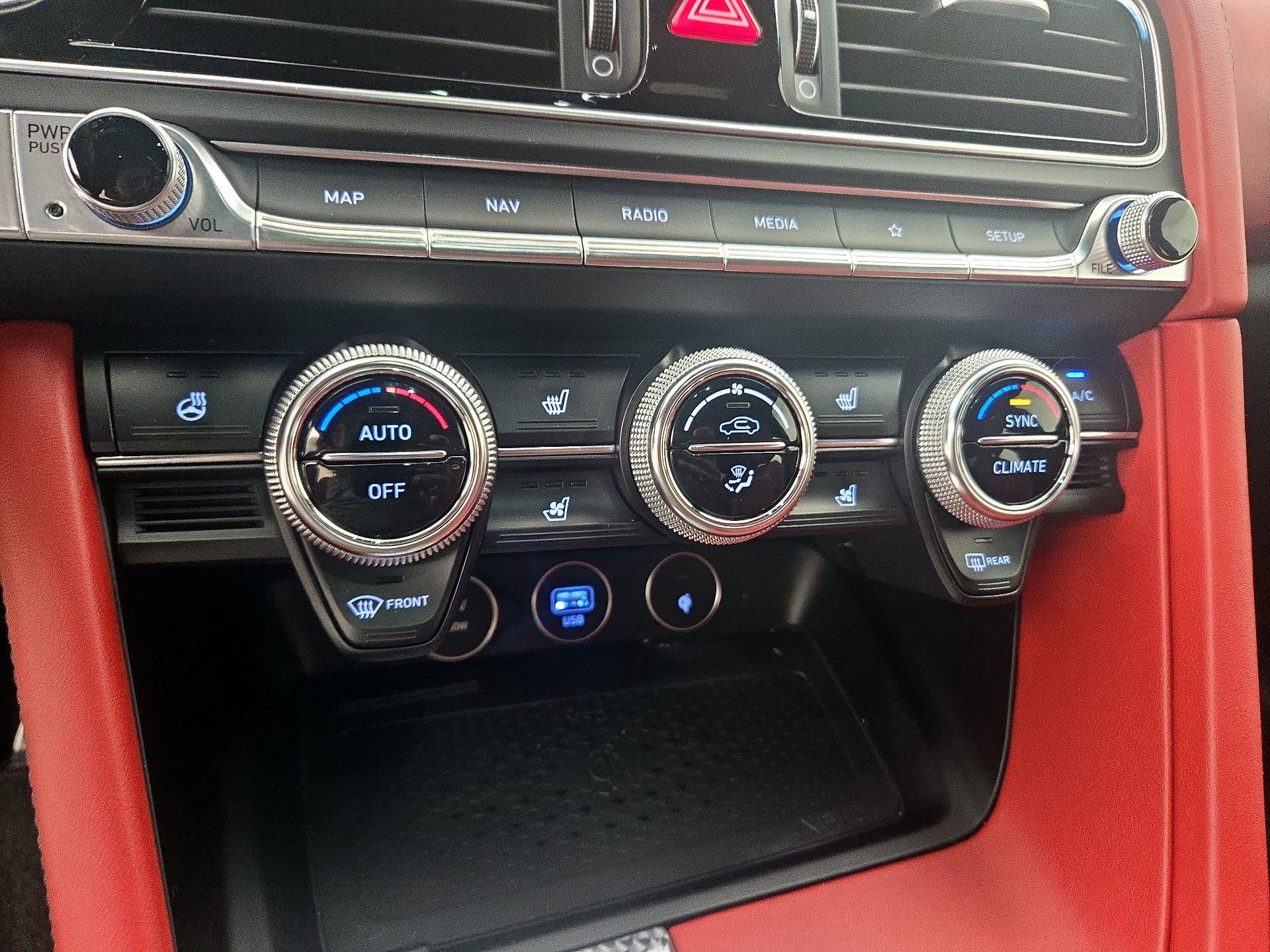 Thumbnail: 2023 Genesis G70 - 17