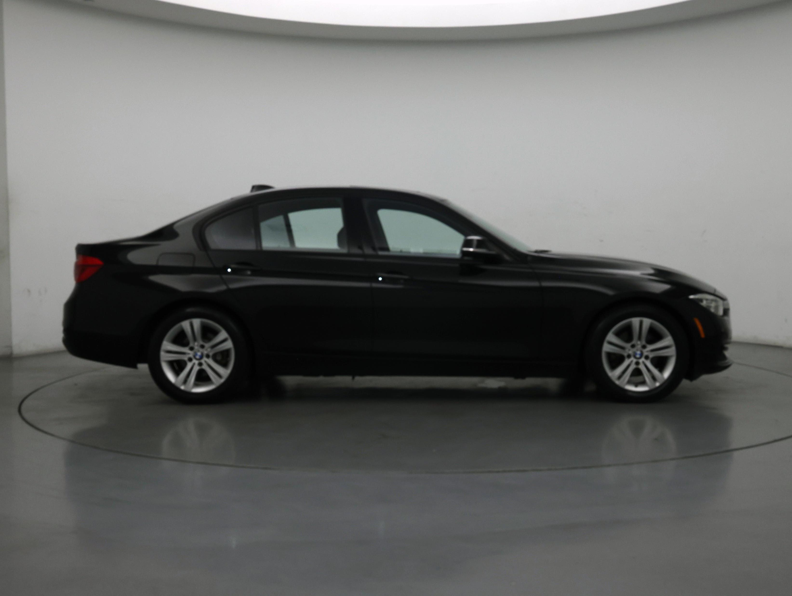 Thumbnail: 2016 BMW 3 Series - 2