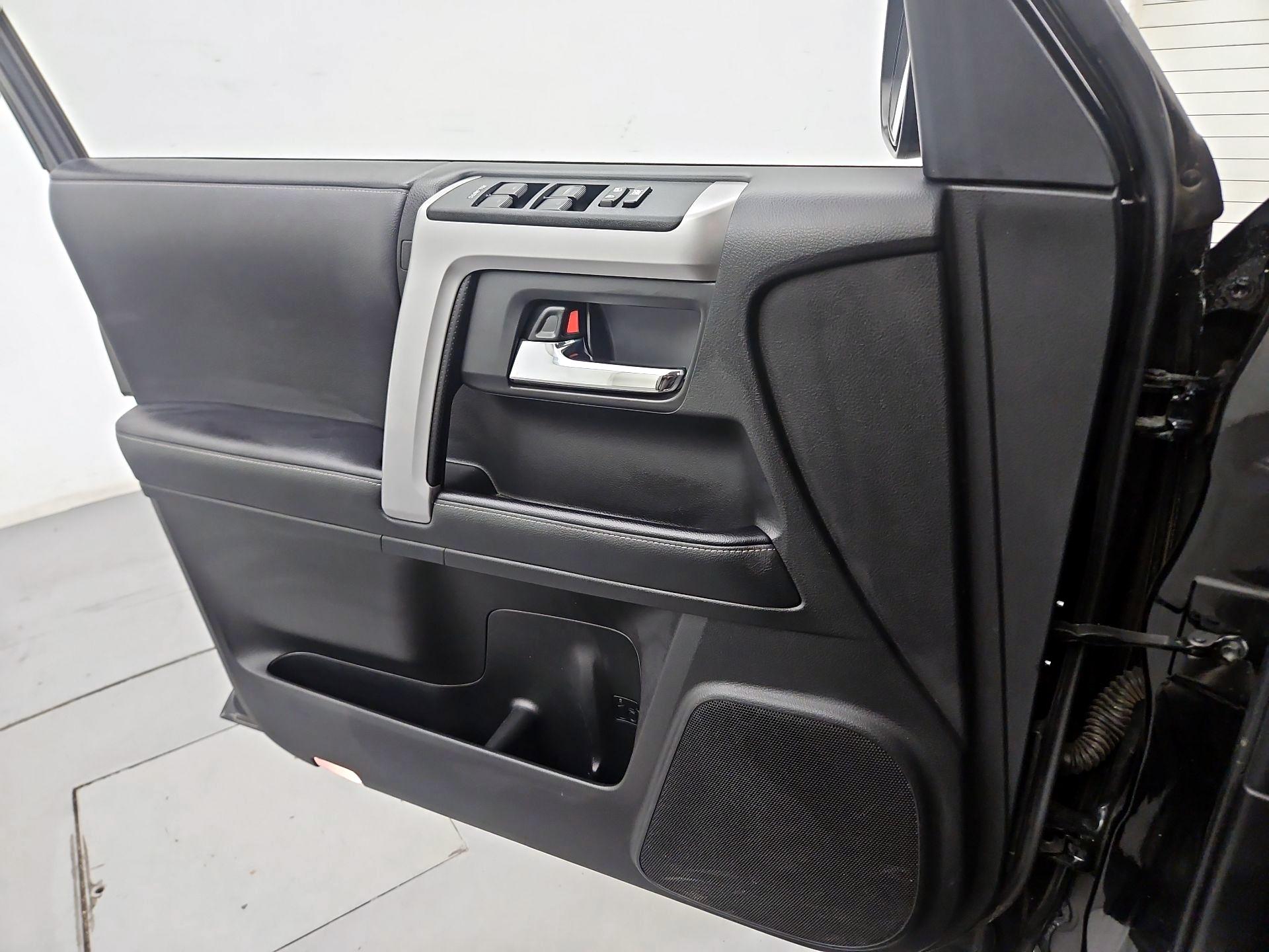 Thumbnail: 2024 Toyota 4Runner - 12