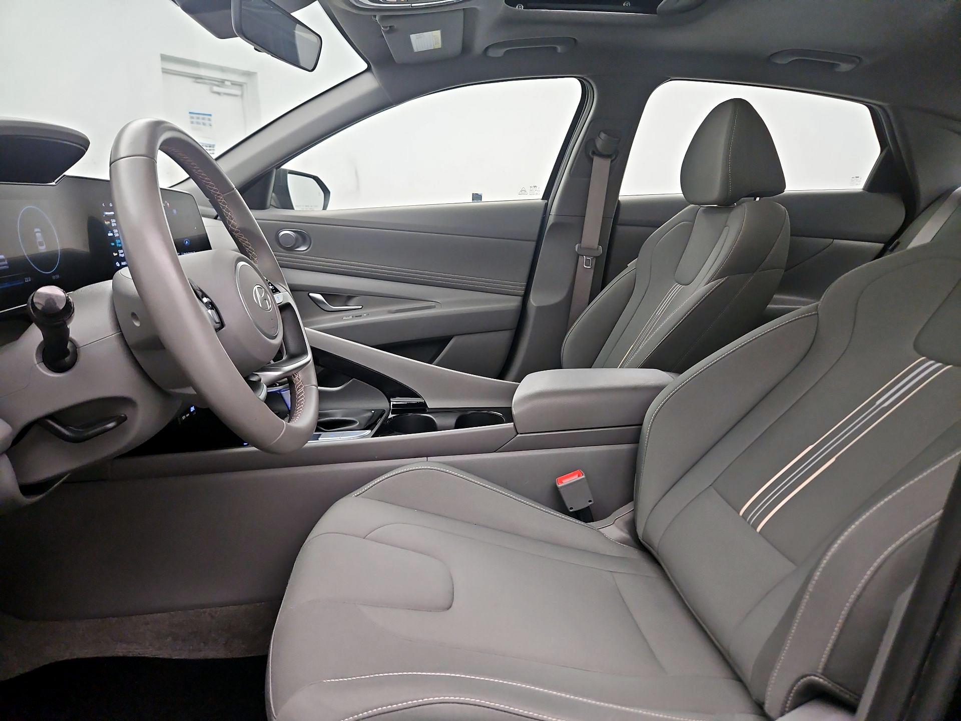 Thumbnail: 2025 Hyundai Elantra - 9