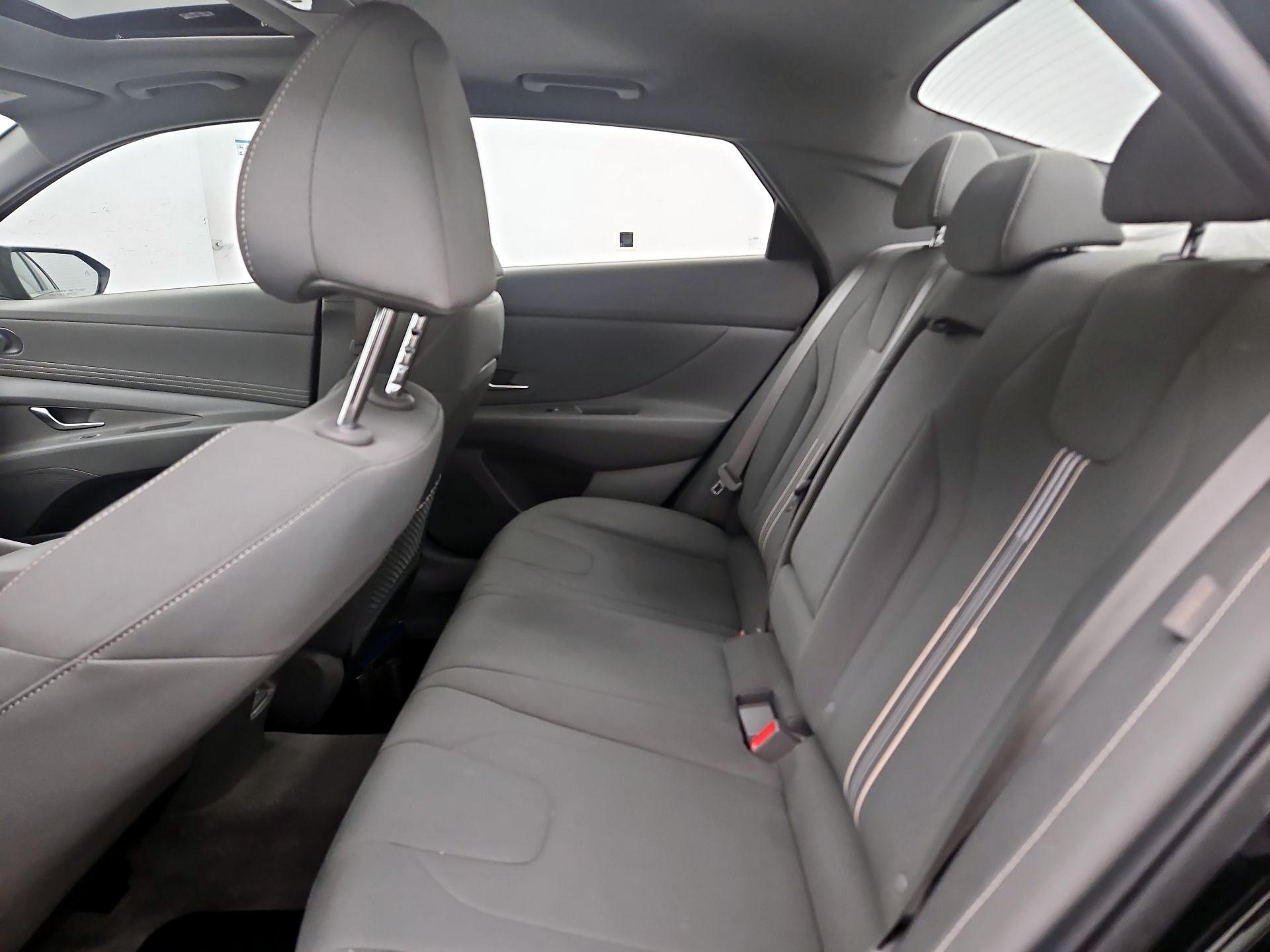 Thumbnail: 2025 Hyundai Elantra - 18