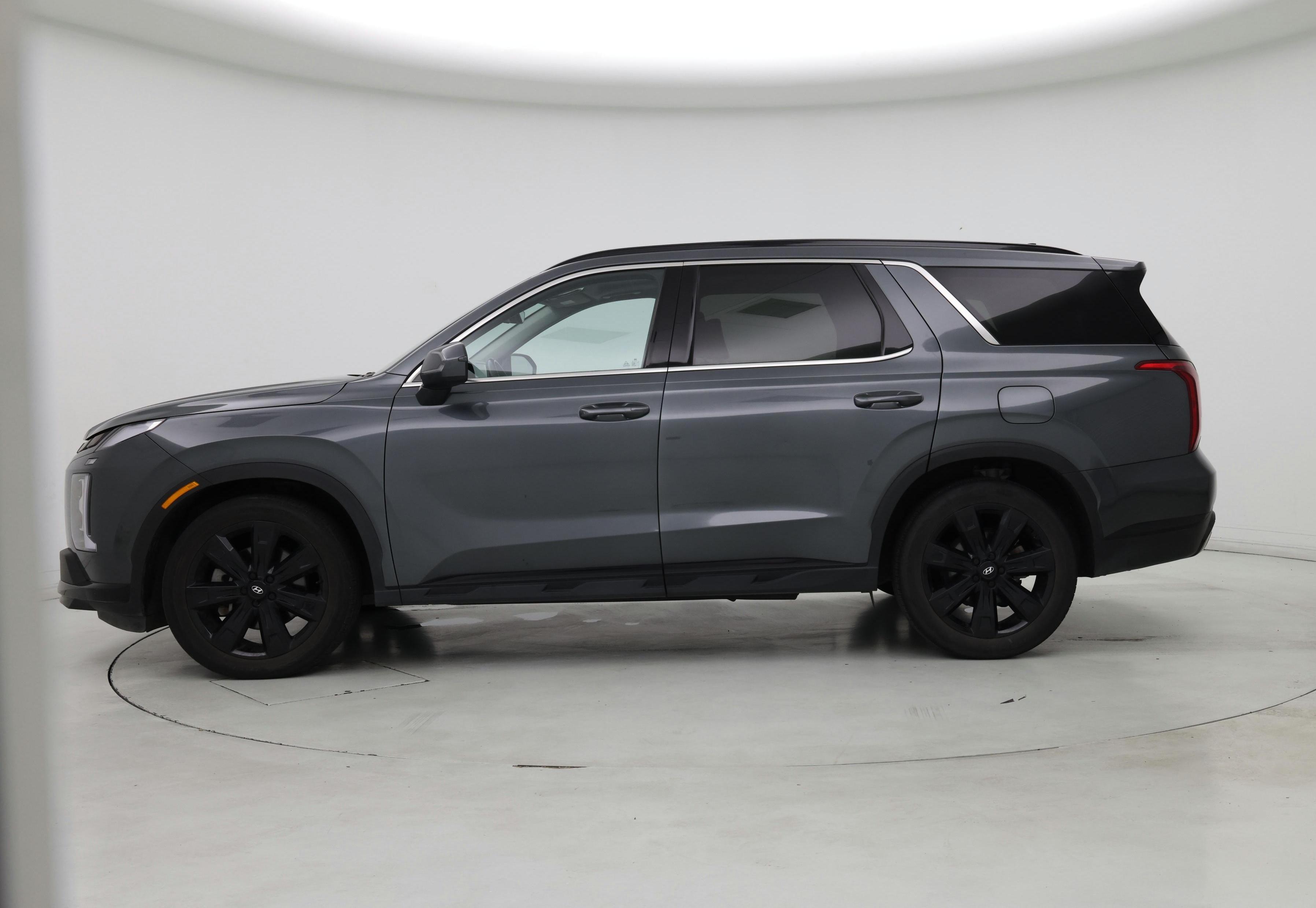 Thumbnail: 2023 Hyundai Palisade - 3
