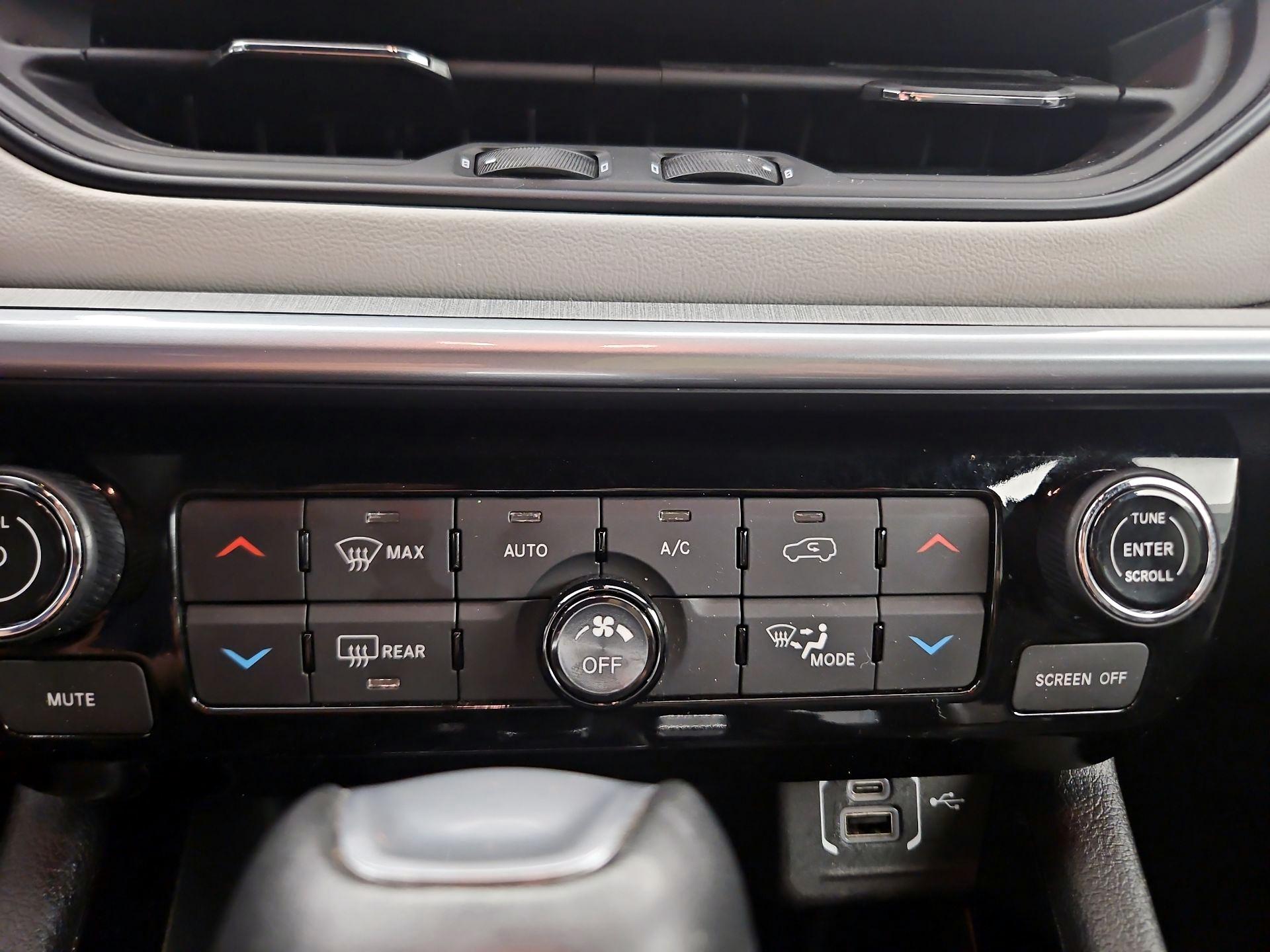 Thumbnail: 2025 Jeep Compass - 14