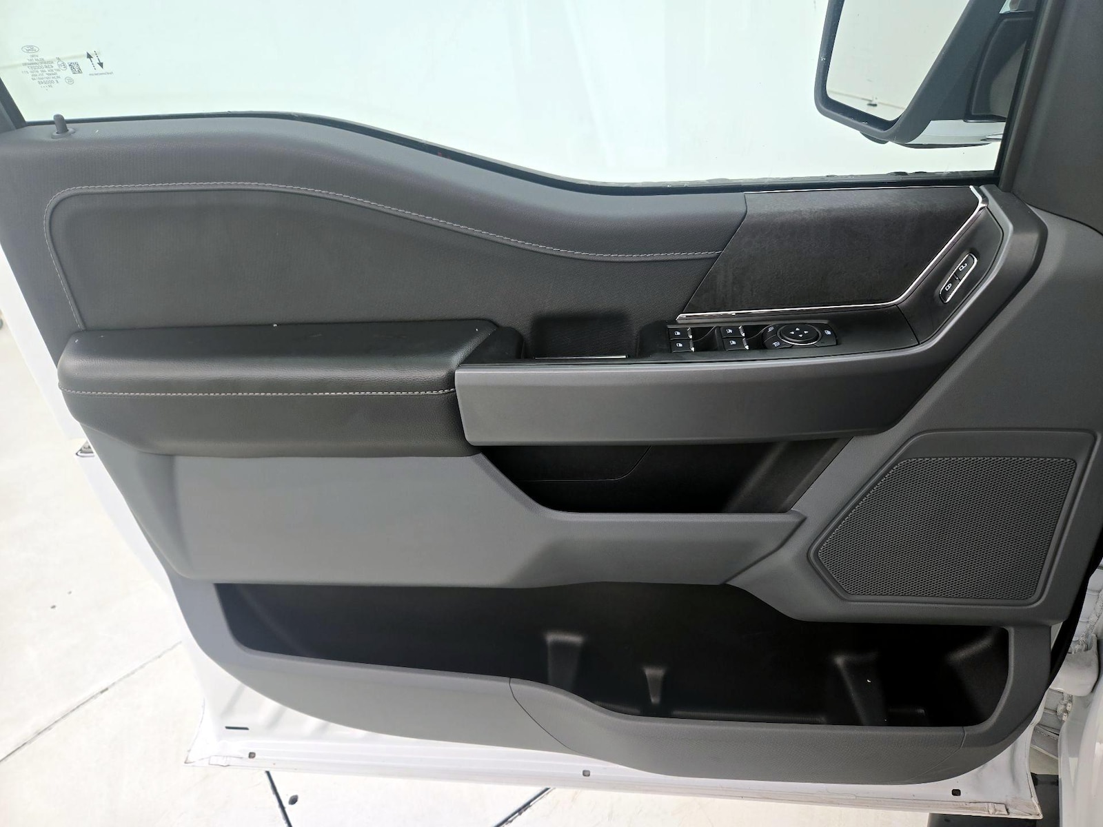 2024 Ford F-150 XLT - Photo 13
