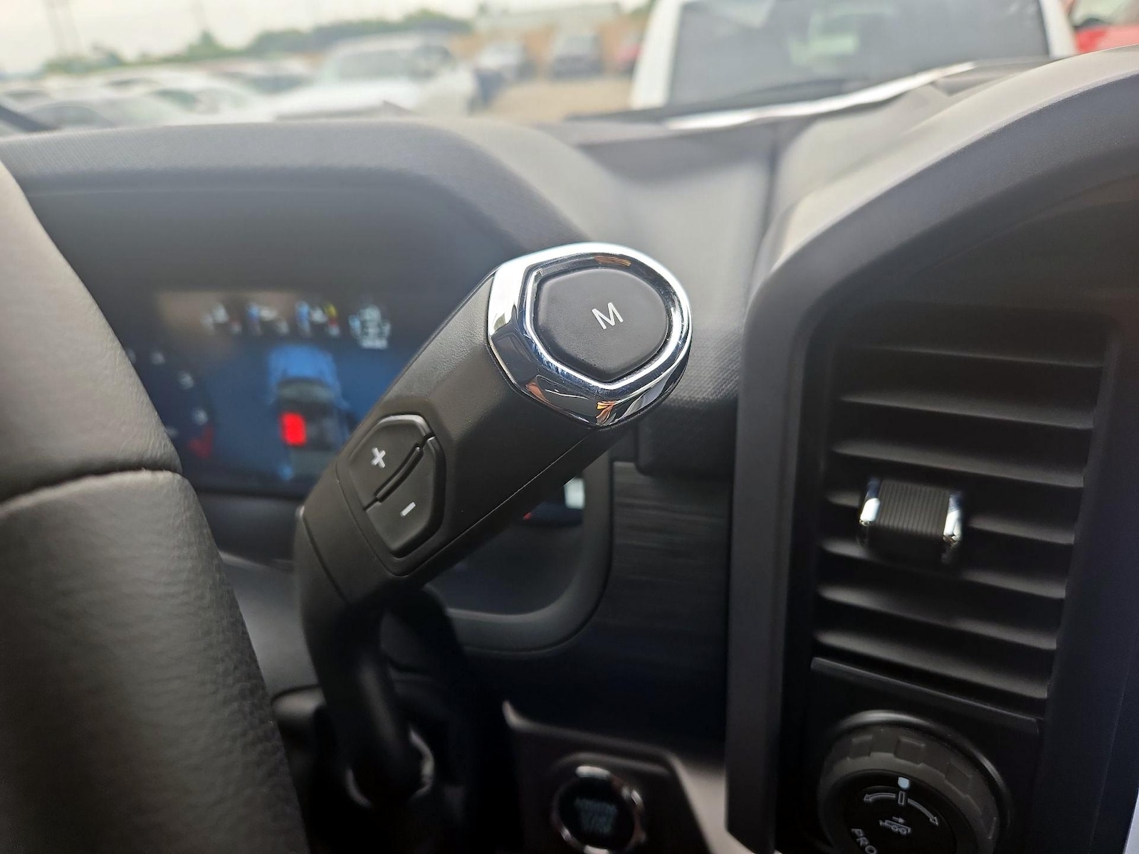2024 Ford F-150 XLT - Photo 19