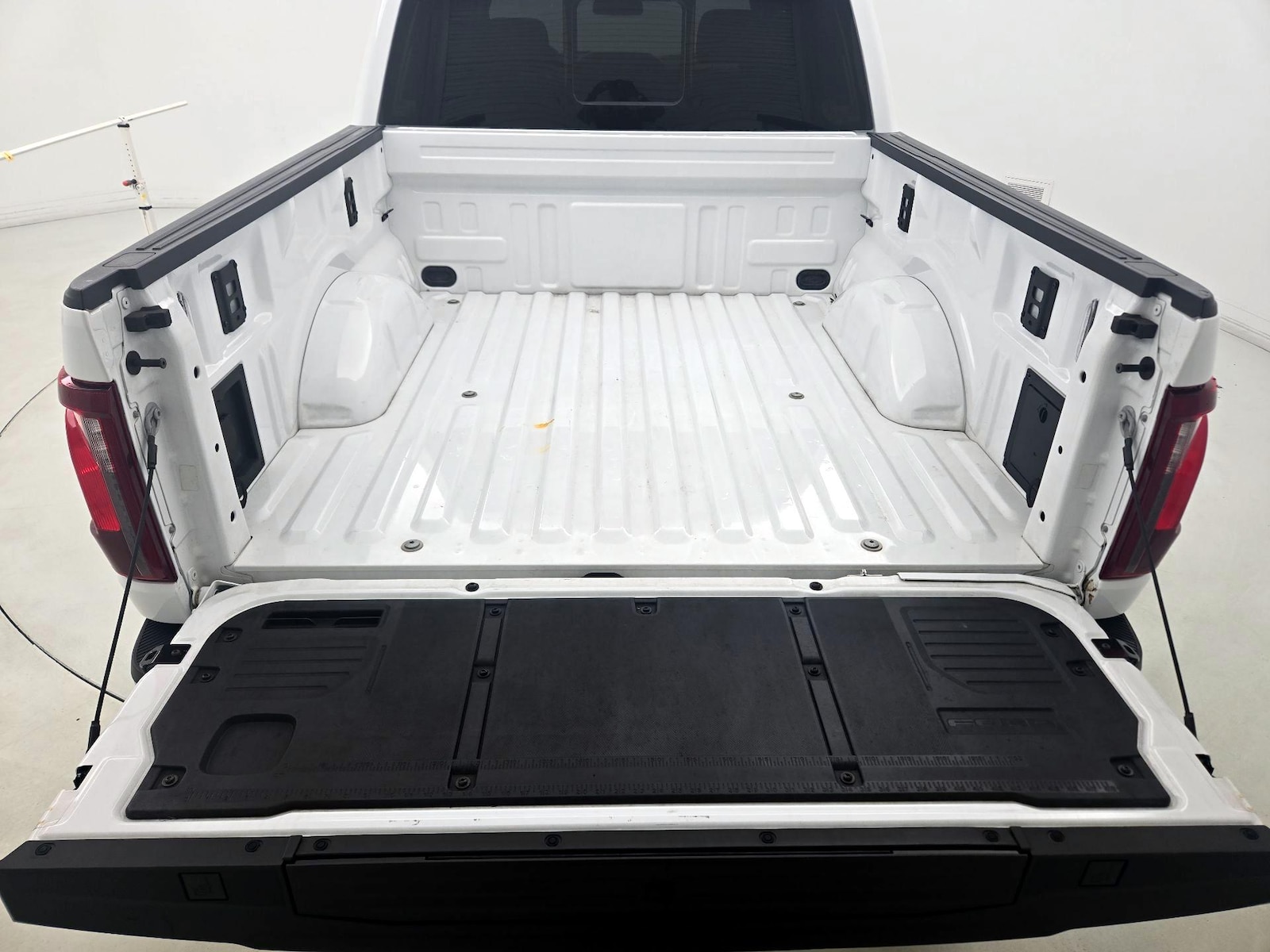 2024 Ford F-150 XLT - Photo 22
