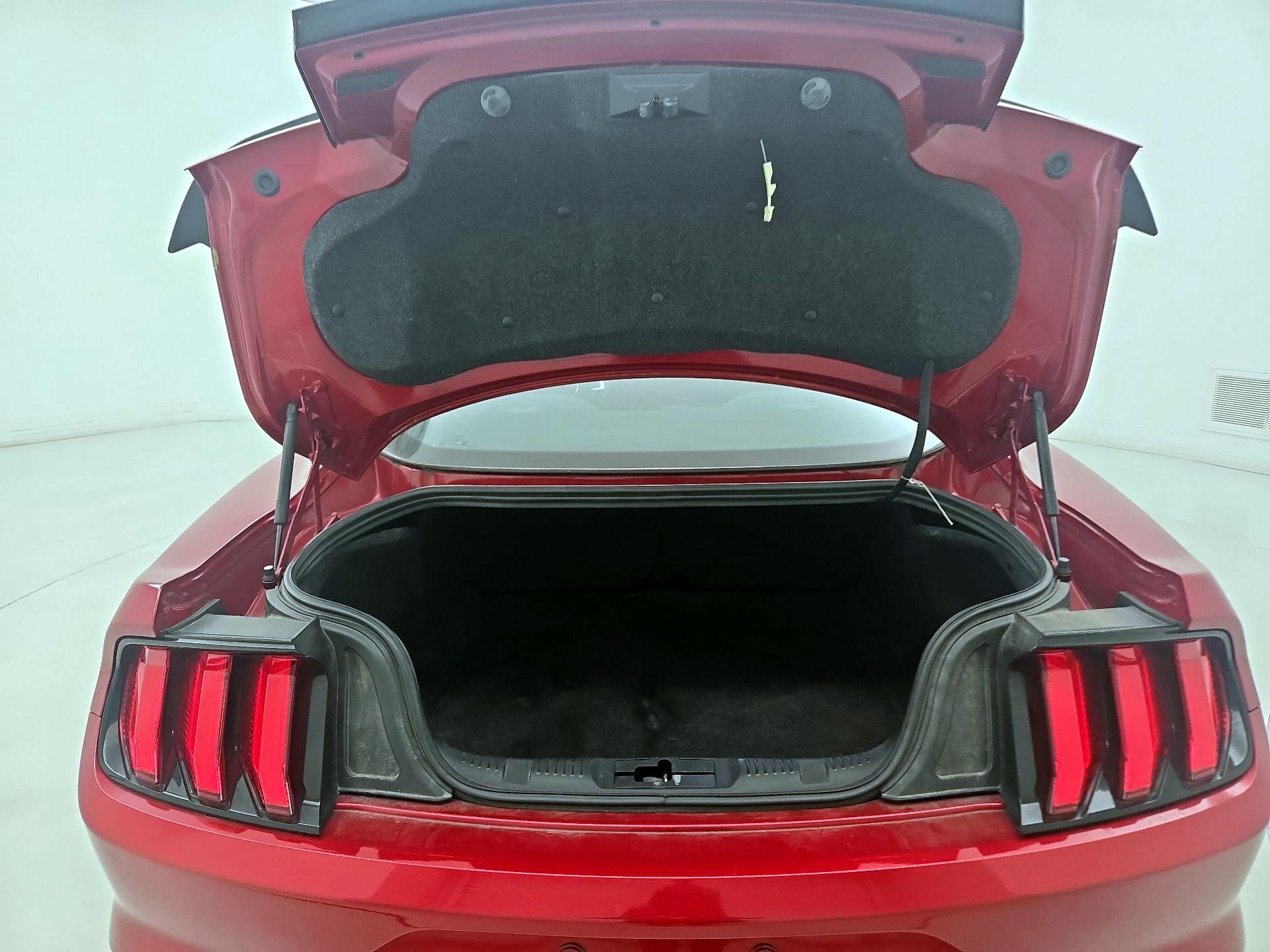 Thumbnail: 2022 Ford Mustang - 20