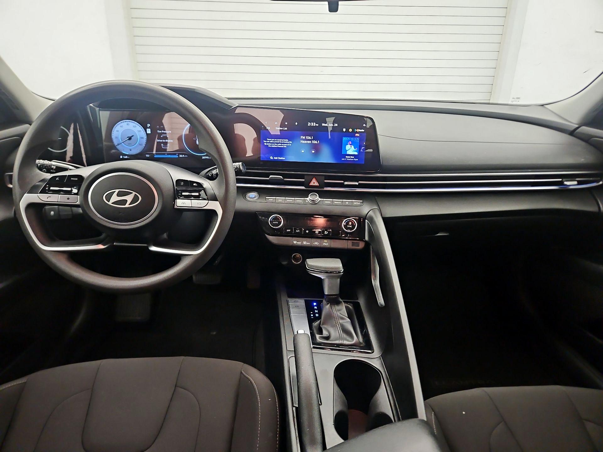 Thumbnail: 2024 Hyundai Elantra - 9