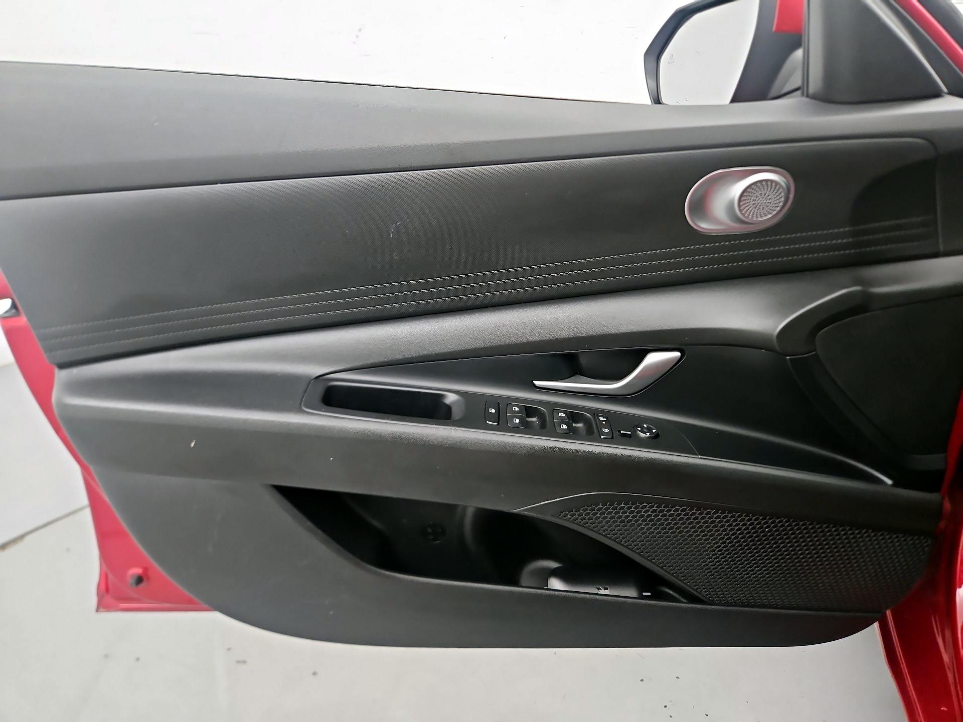Thumbnail: 2024 Hyundai Elantra - 12