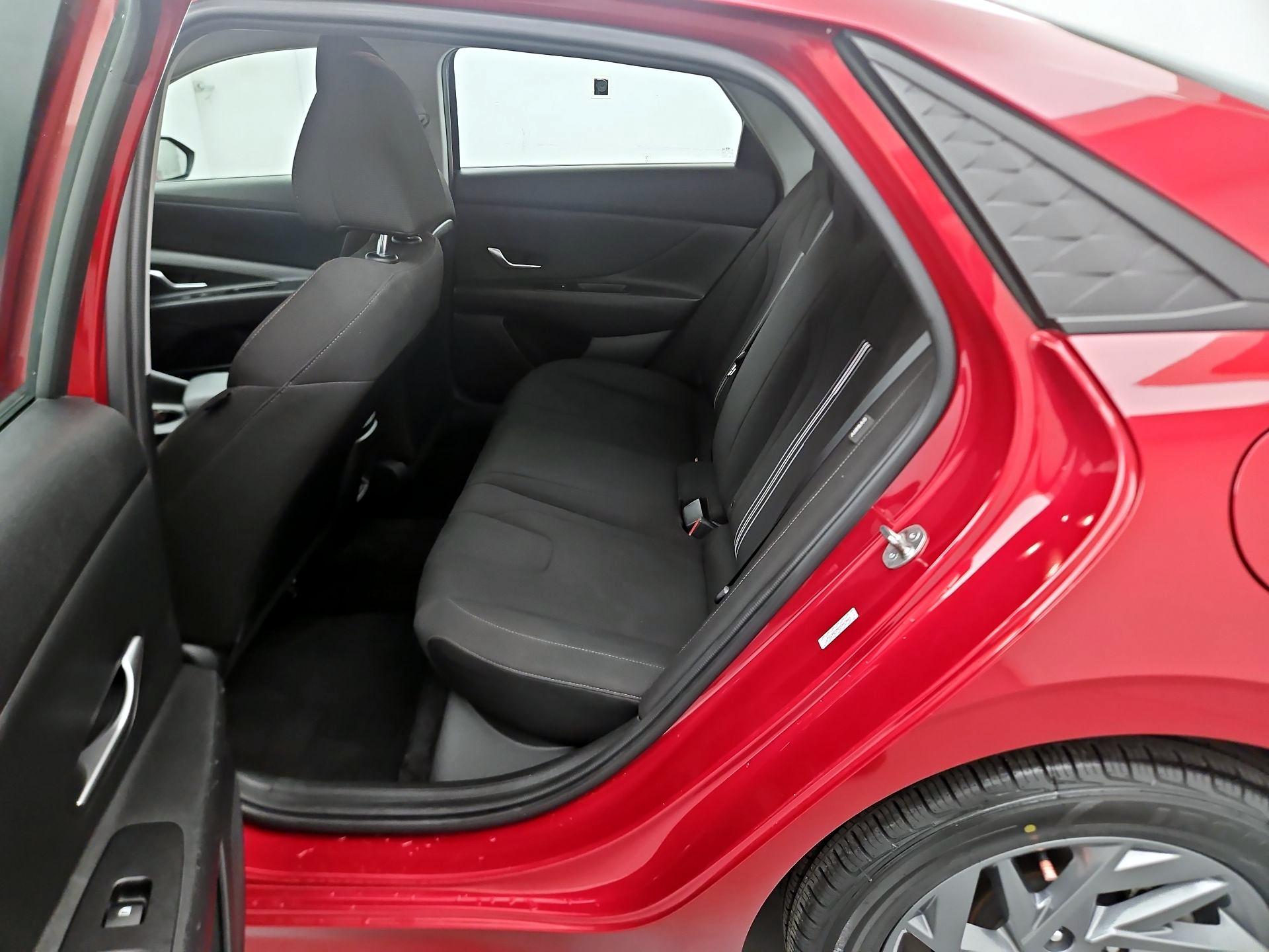 Thumbnail: 2024 Hyundai Elantra - 19