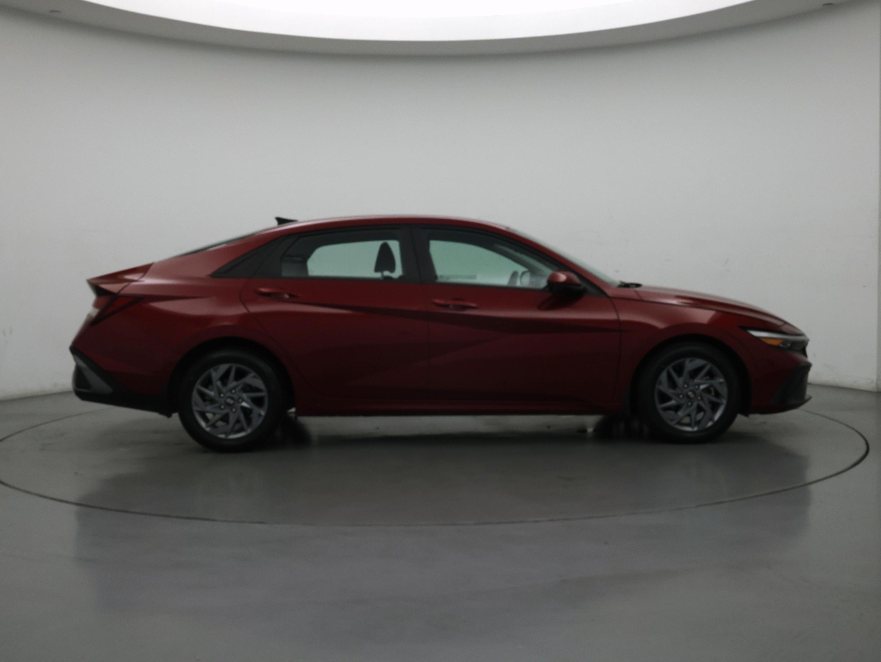 Thumbnail: 2024 Hyundai Elantra - 7