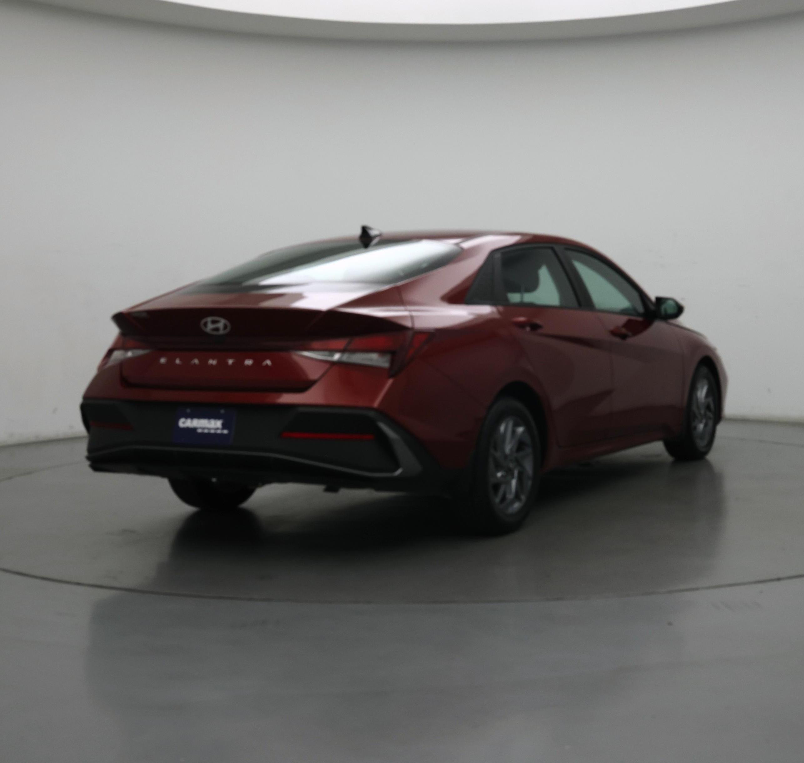 Thumbnail: 2024 Hyundai Elantra - 8
