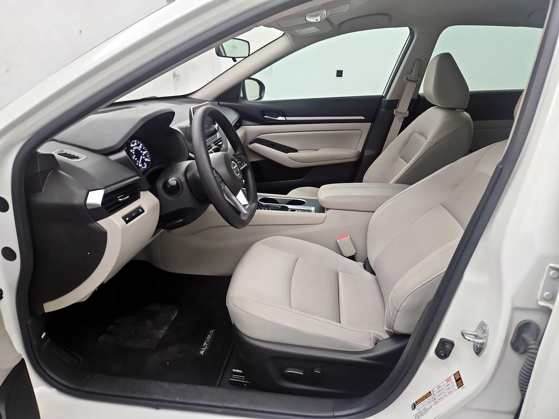 Thumbnail: 2022 Nissan Altima - 11