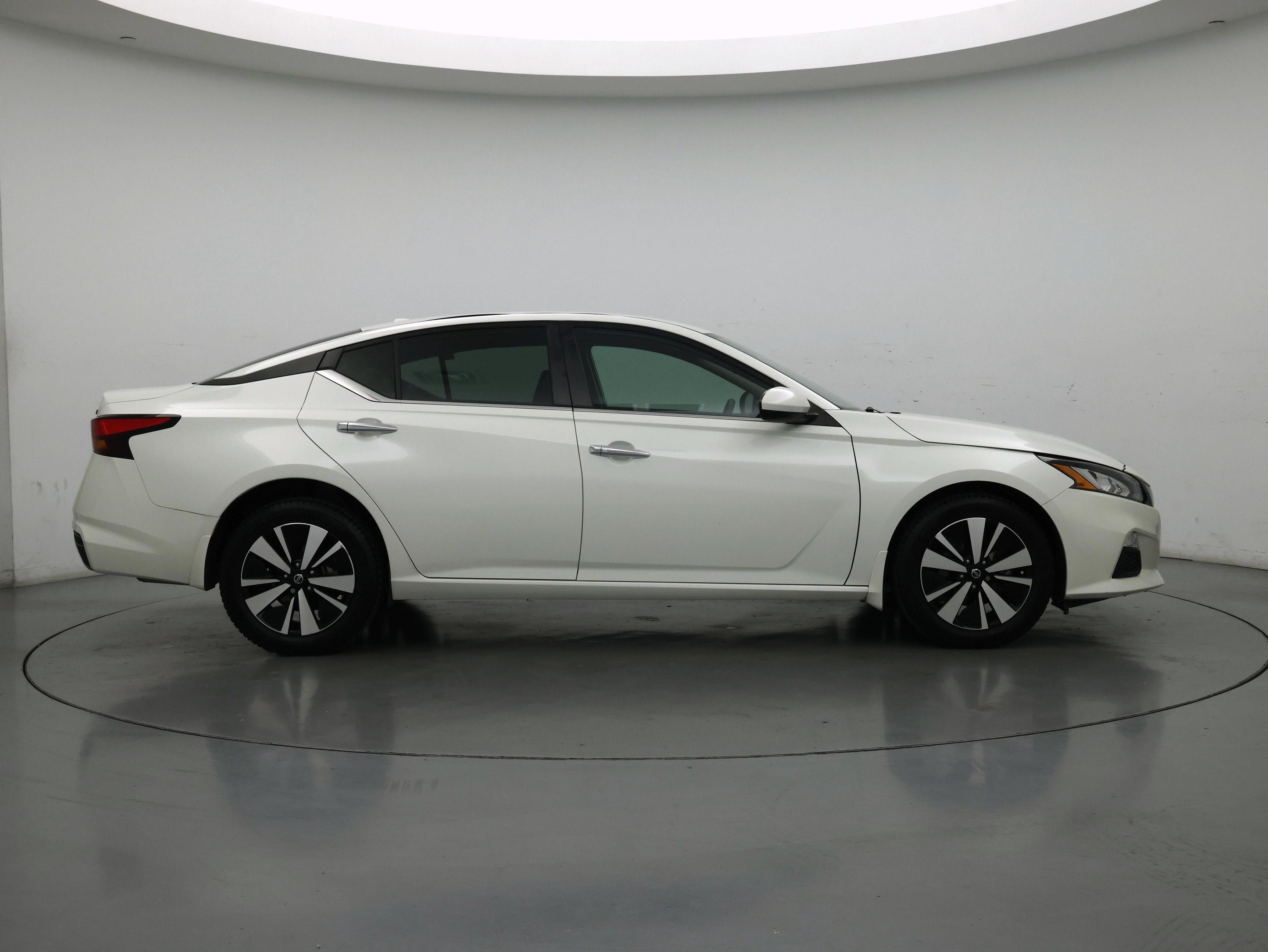 Thumbnail: 2022 Nissan Altima - 7