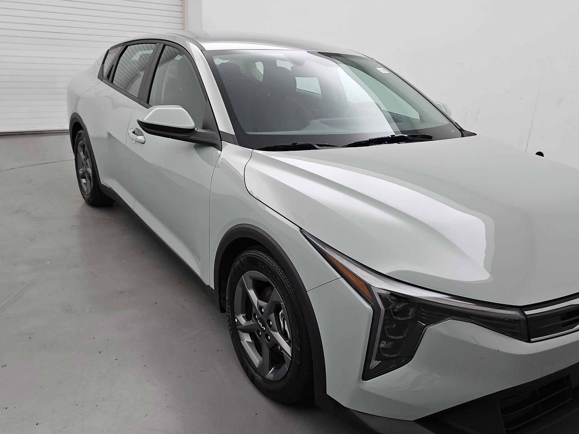 Thumbnail: 2025 Kia K4 - 1