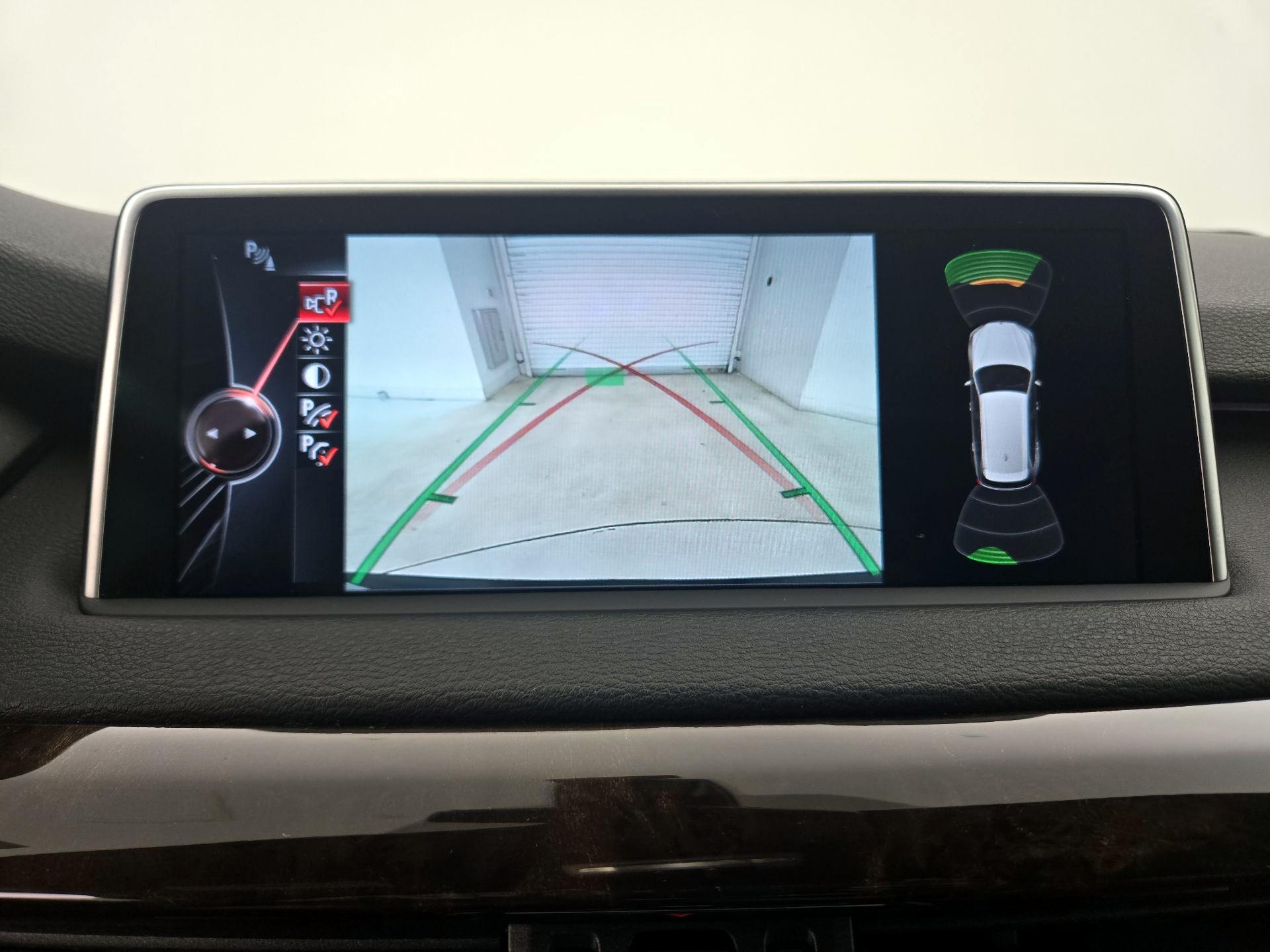 Thumbnail: 2015 BMW X5 - 15