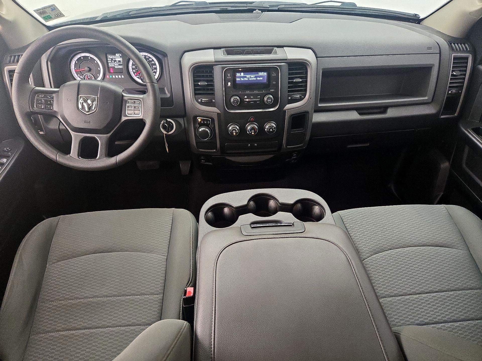 Thumbnail: 2019 RAM 1500 Classic - 9