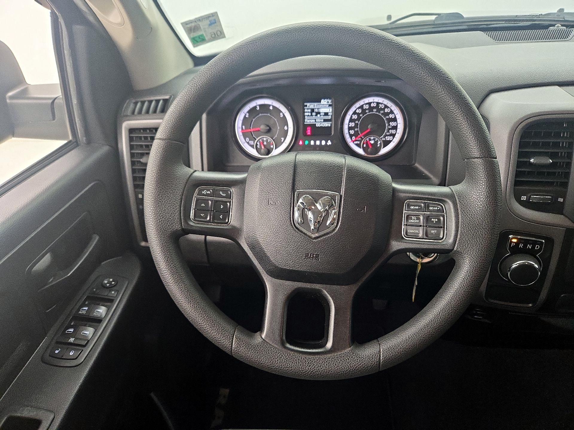 Thumbnail: 2019 RAM 1500 Classic - 10