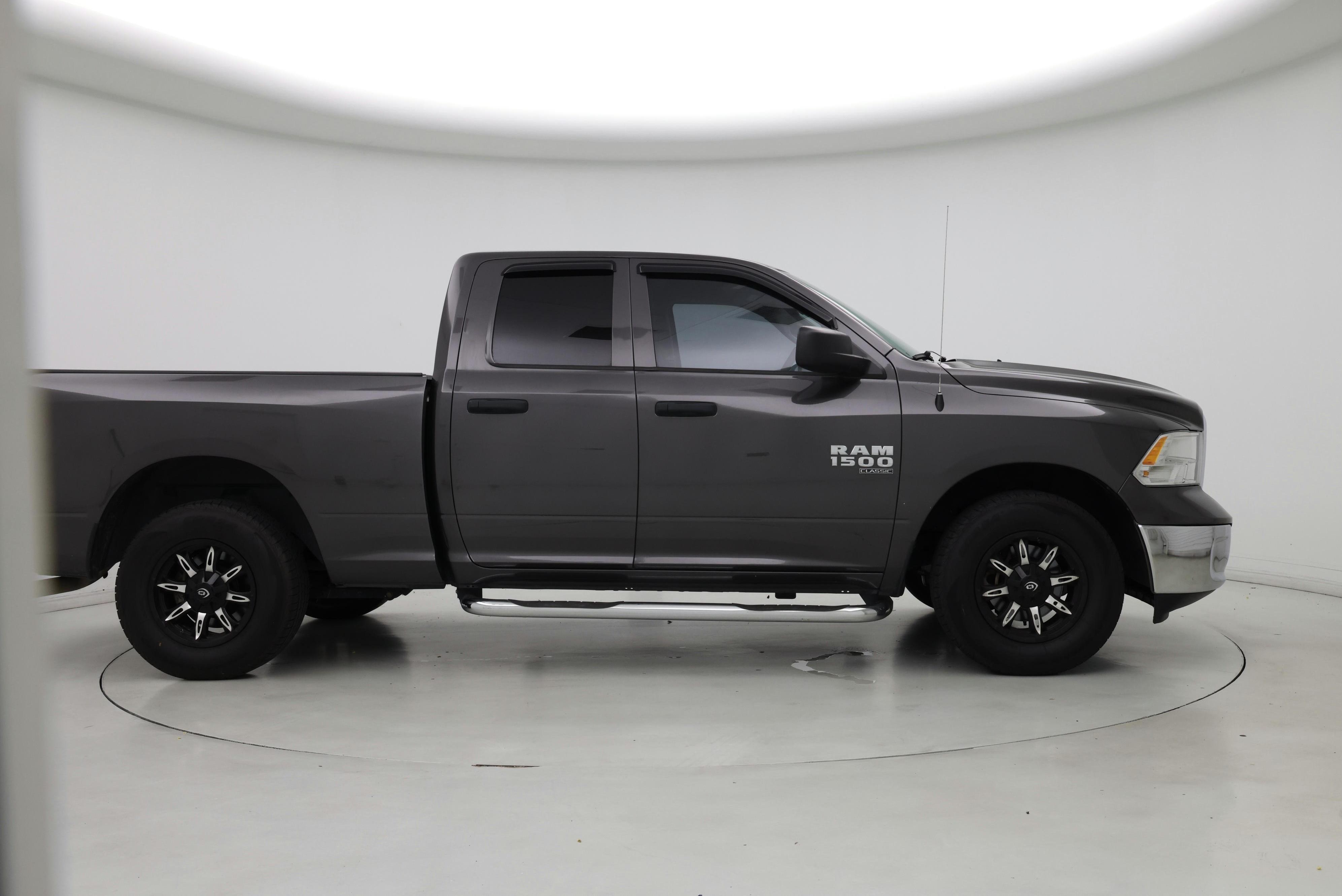 Thumbnail: 2019 RAM 1500 Classic - 7
