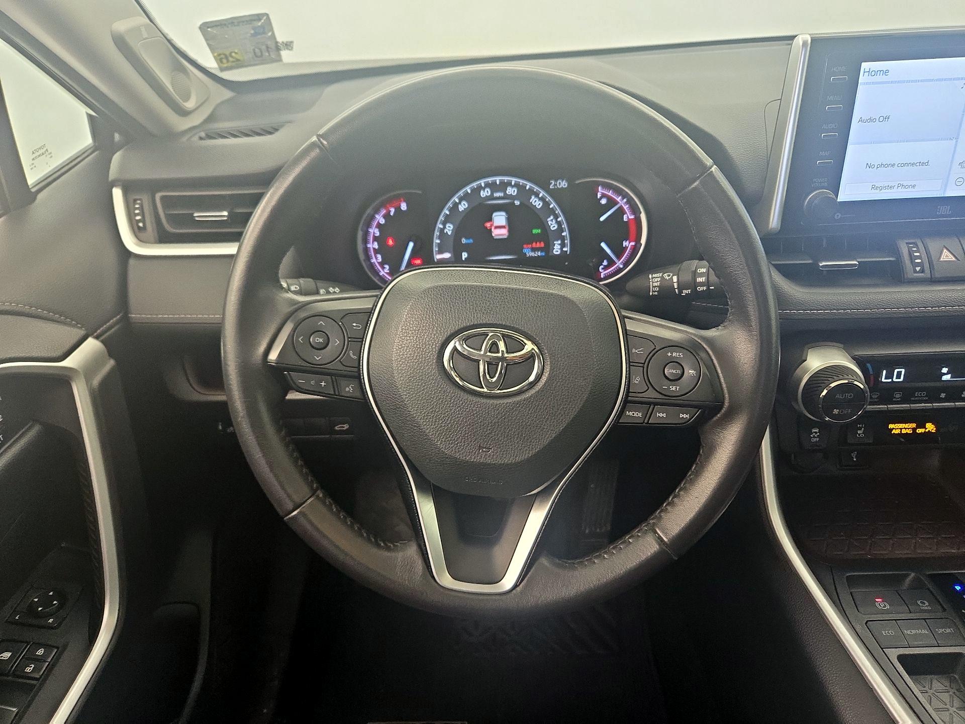 Thumbnail: 2021 Toyota RAV4 - 10