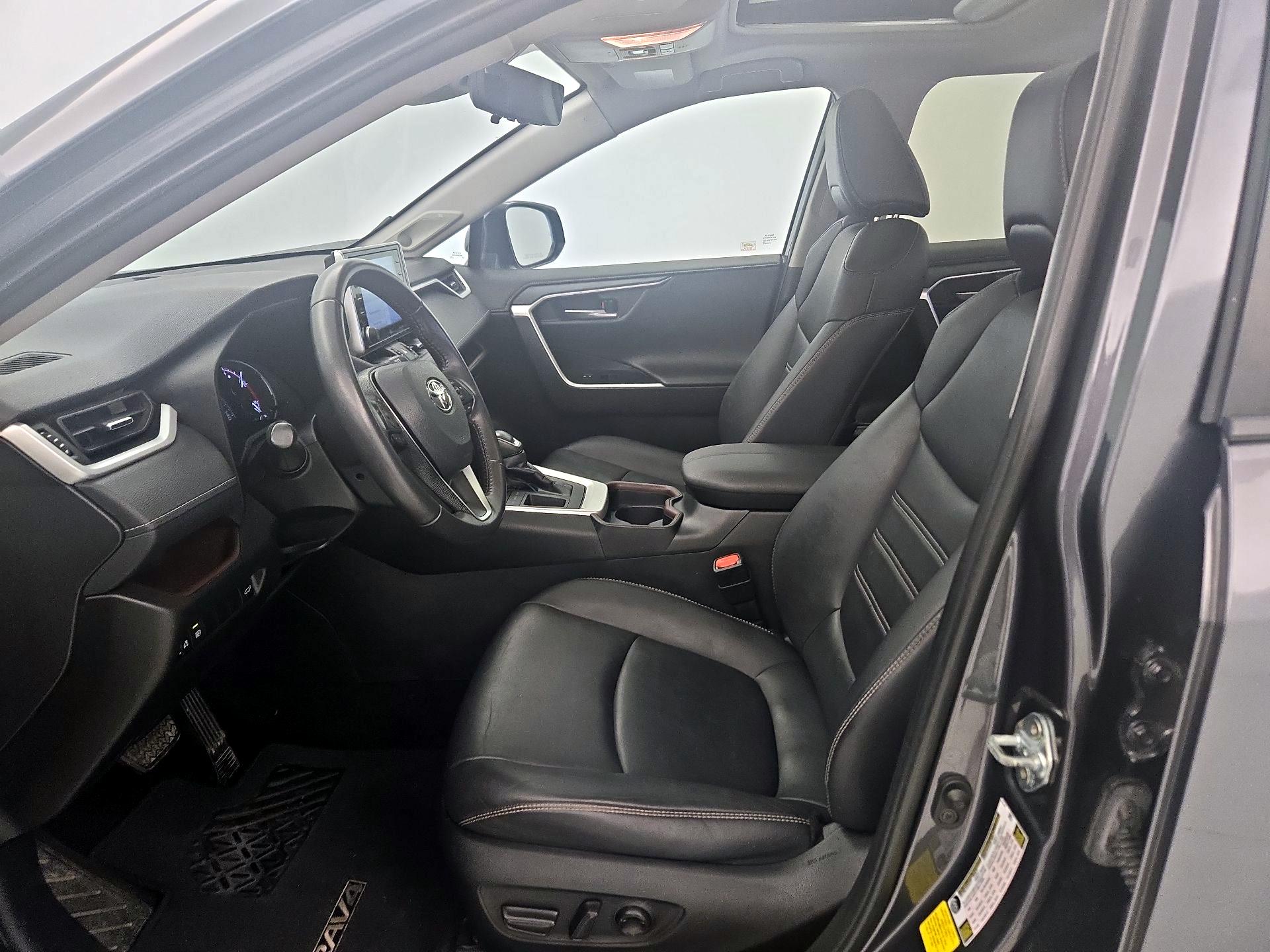 Thumbnail: 2021 Toyota RAV4 - 11